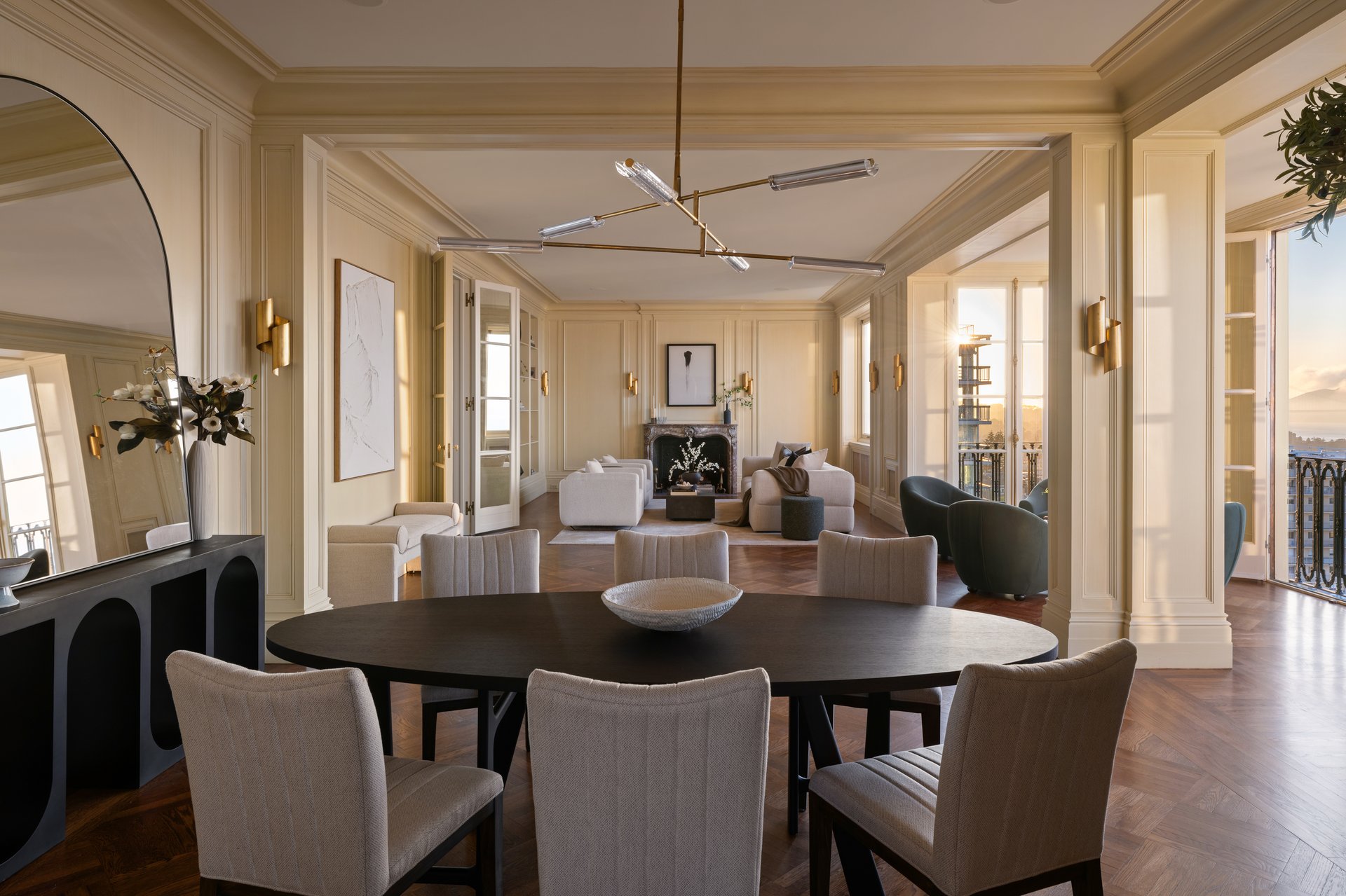 Majestic Pacific Heights View Apartment