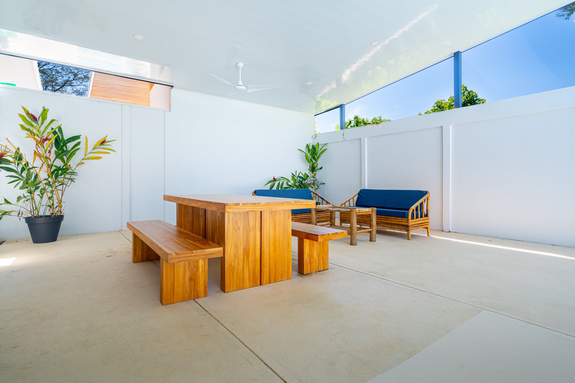 FIRE SALE!!!!! Immaculate New Build with Modern Design & Premium Features