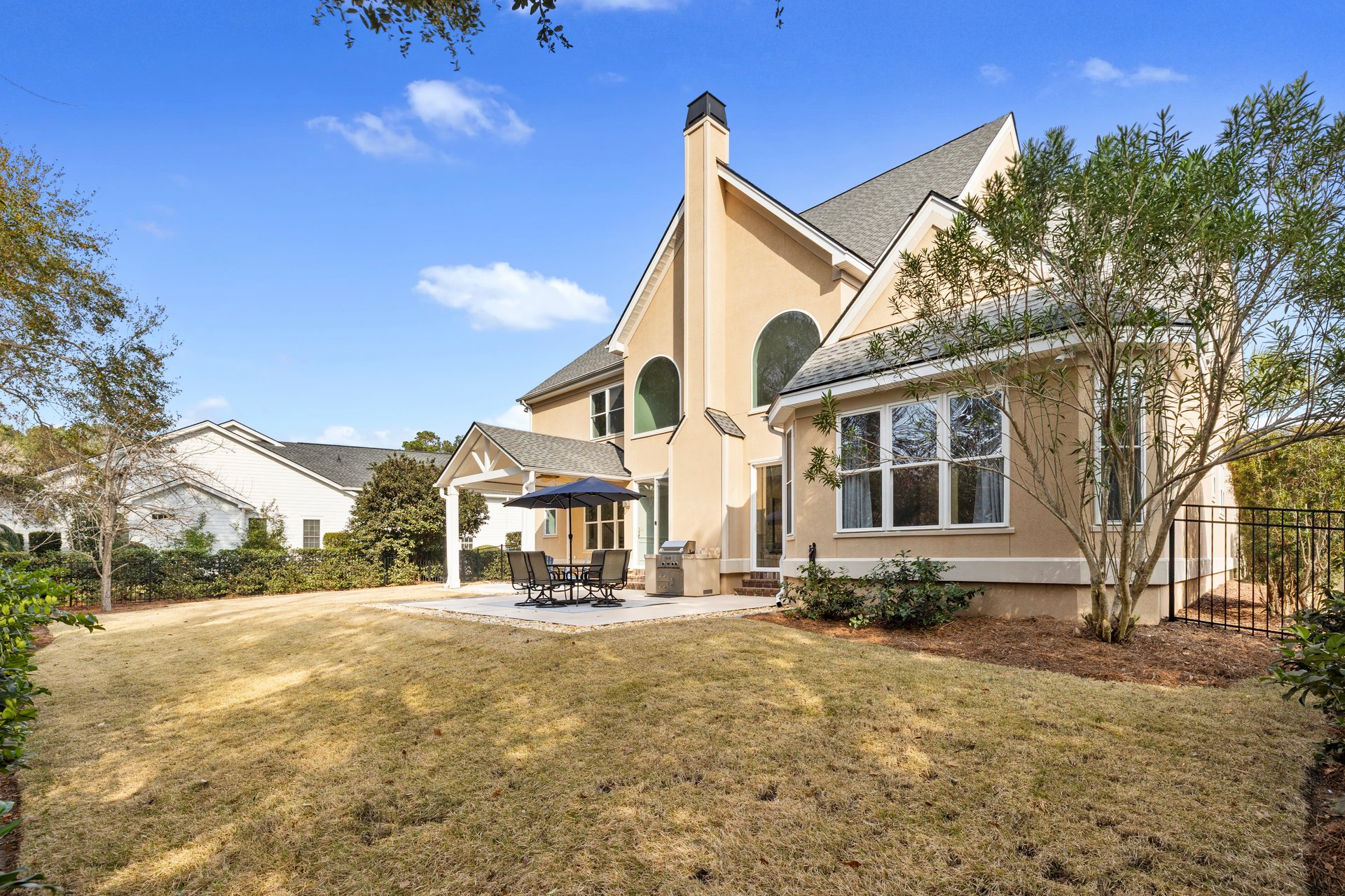 257 Farnsleigh Avenue