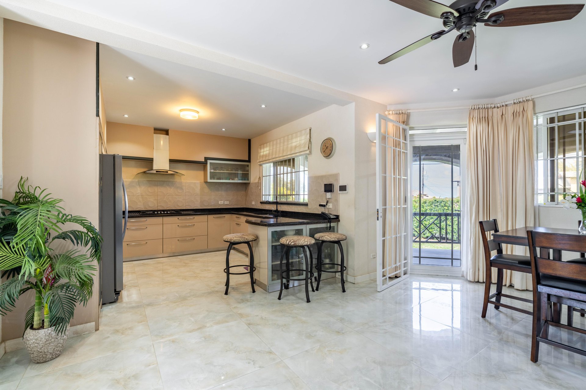 Halls Villa 