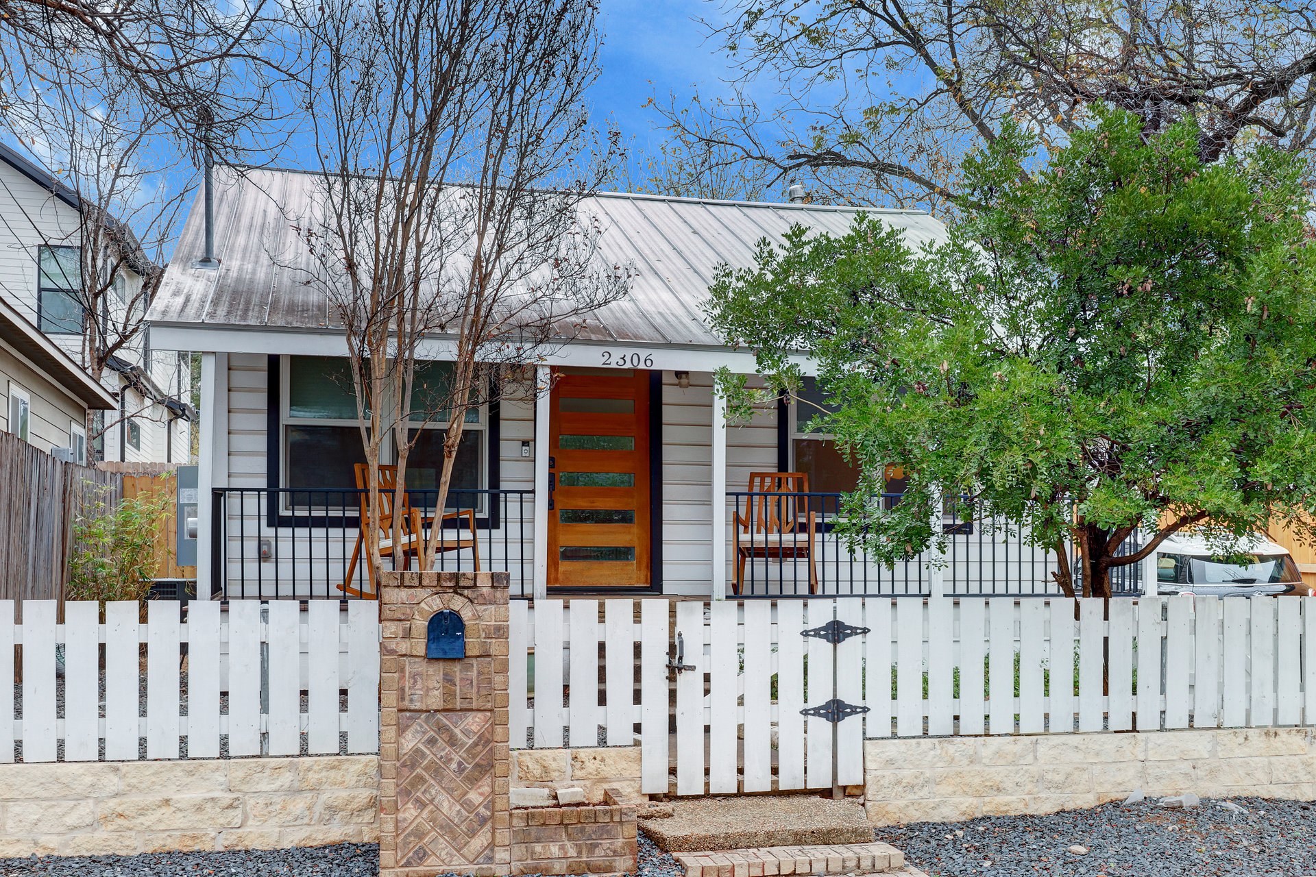 2306 Santa Maria St
