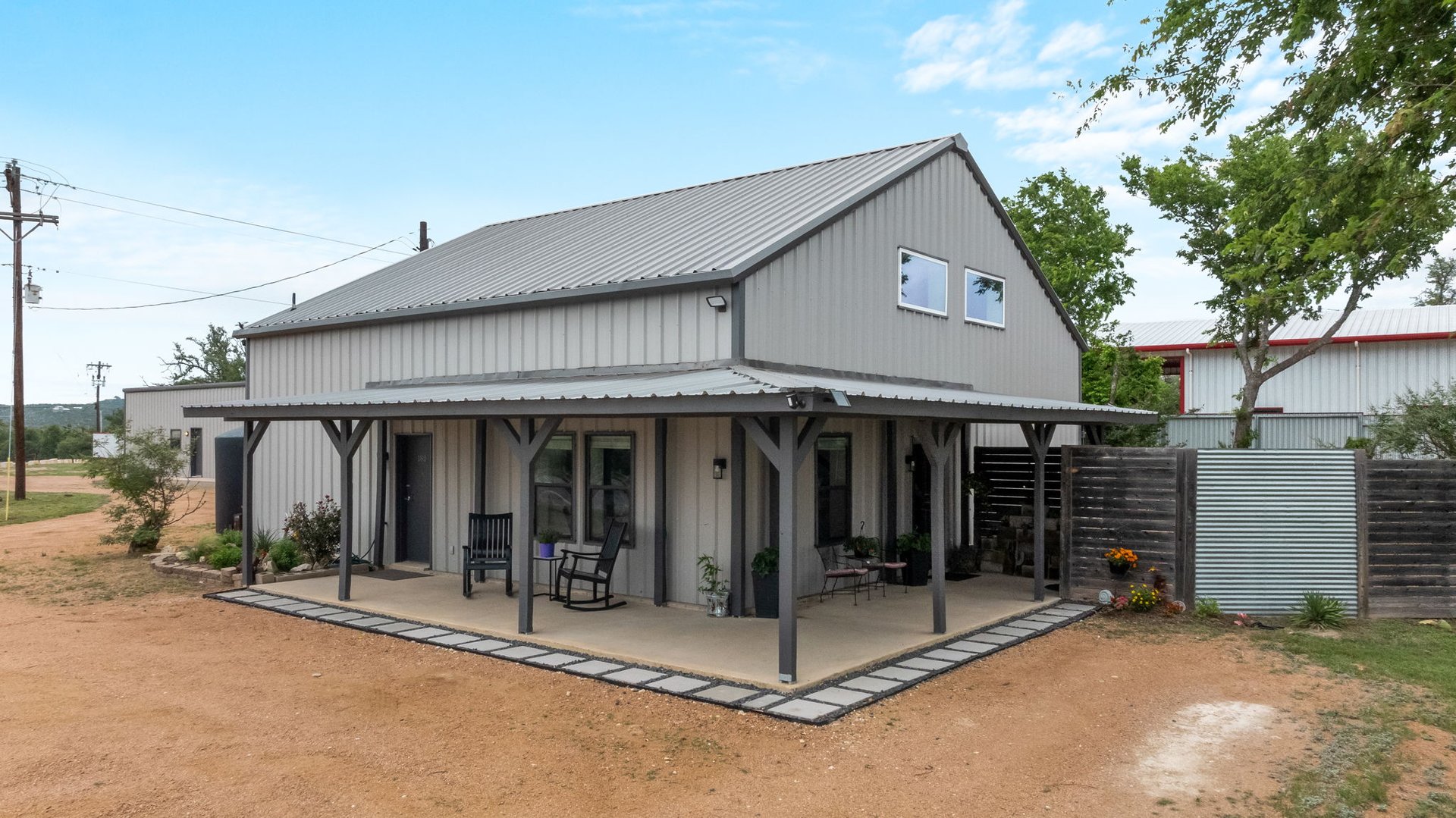 Unique Residential/Commercial Property - 180 Henly LOOP
