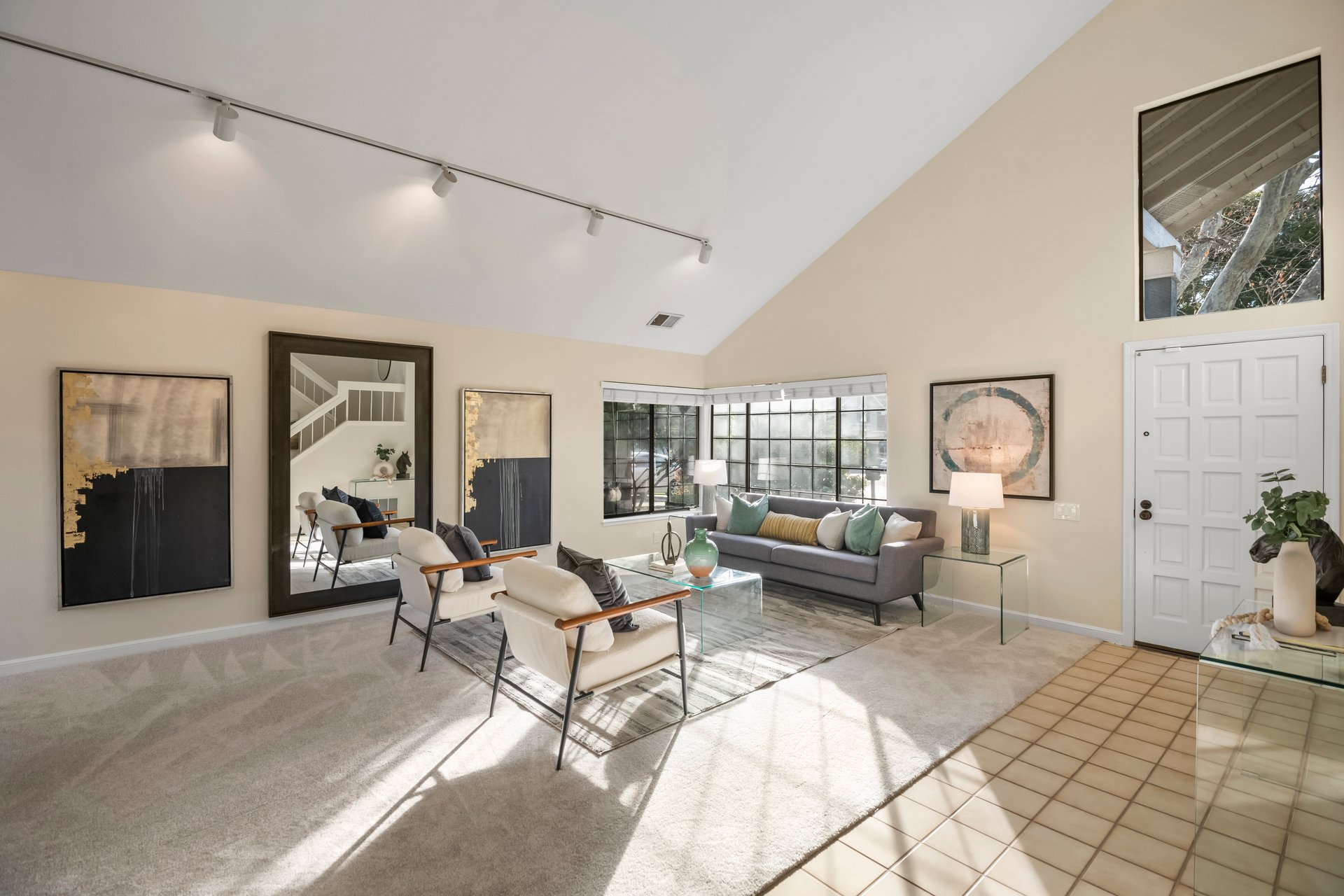 5252 Rio Lobo Drive
