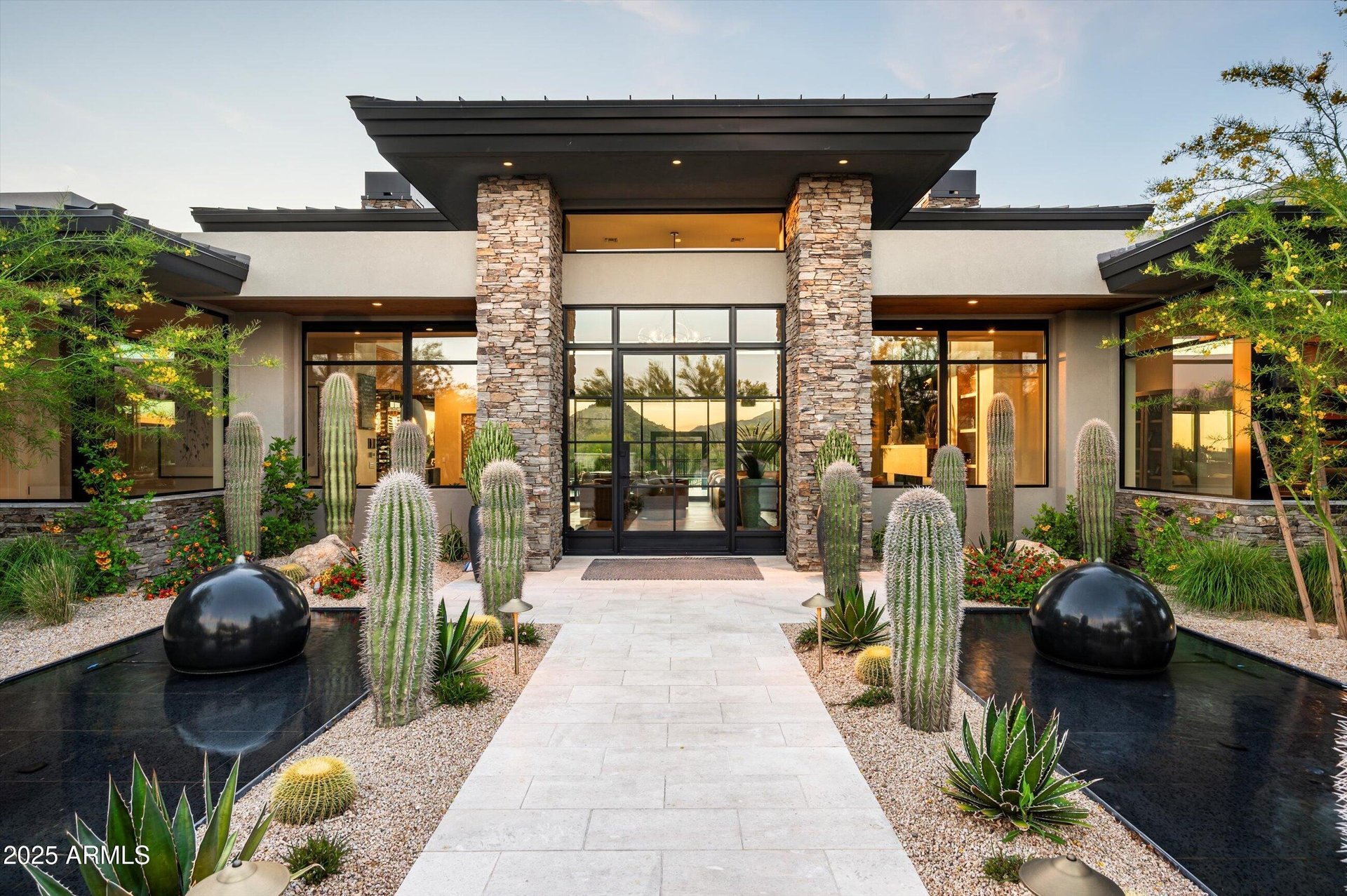 8328 E WHISPER ROCK TRL