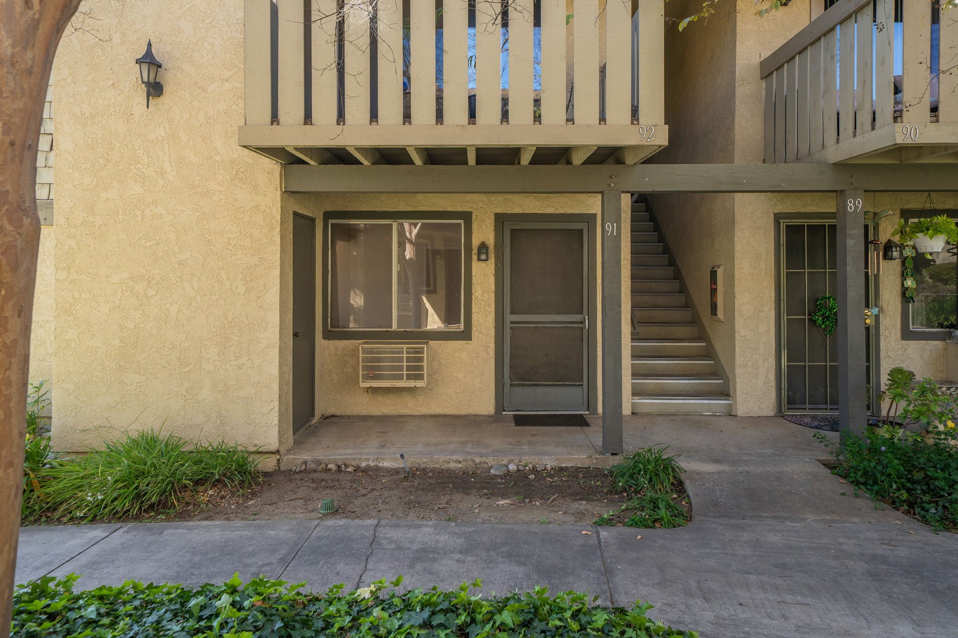 960 E Bonita Avenue 91