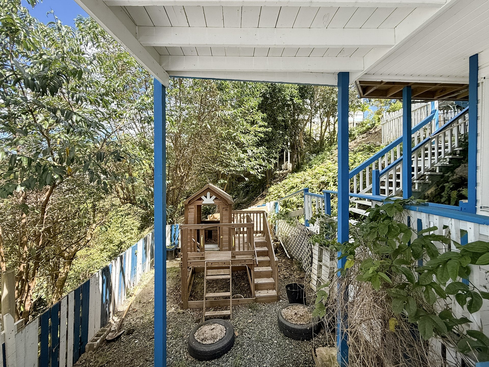 951 Casablanca-Luck Hill Standalone Home