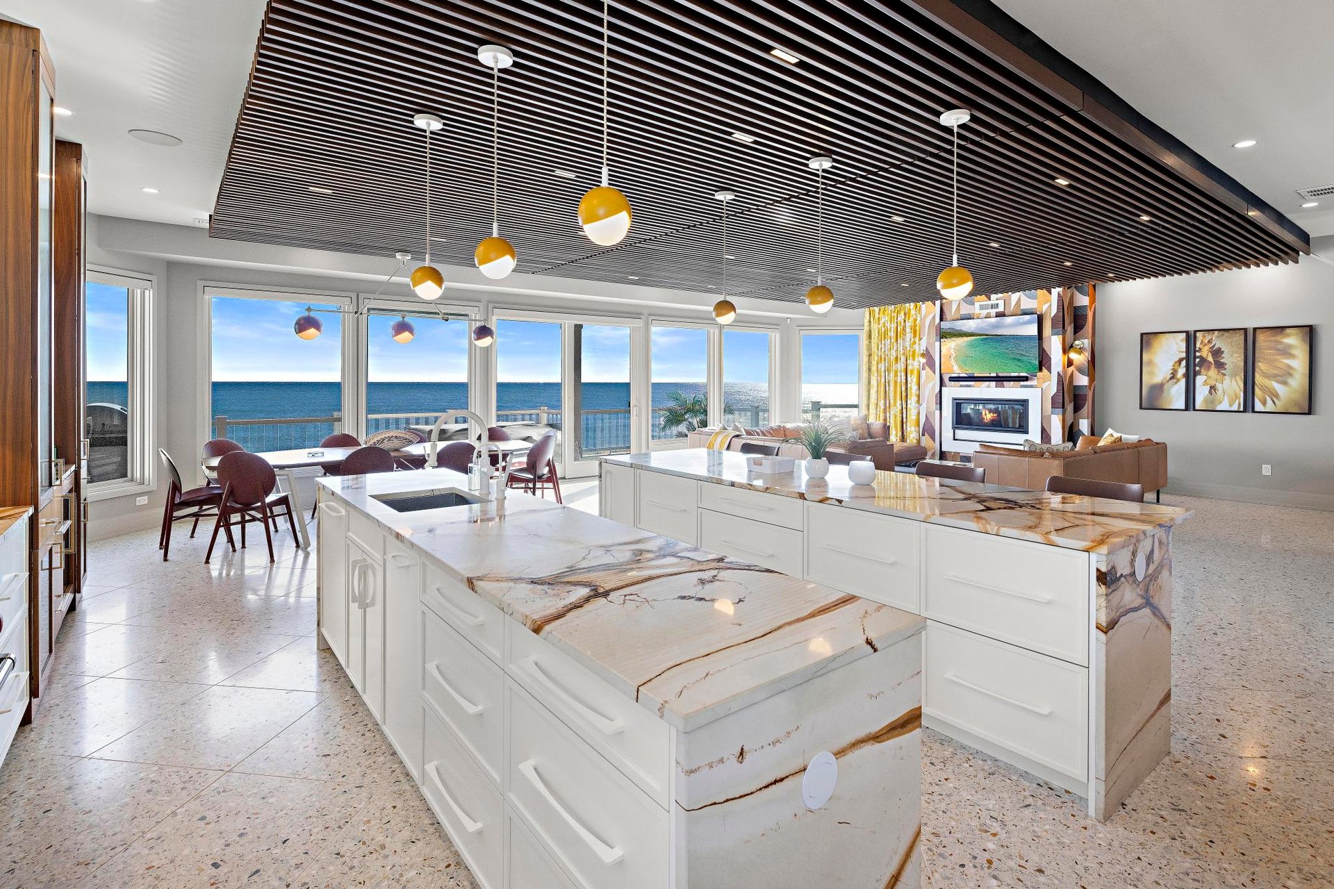 2215 Ocean Ave