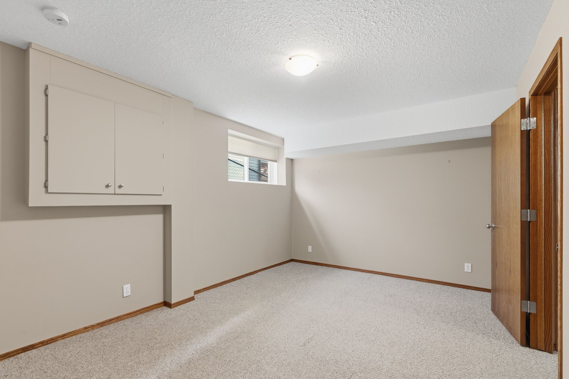 499 Highland Close
