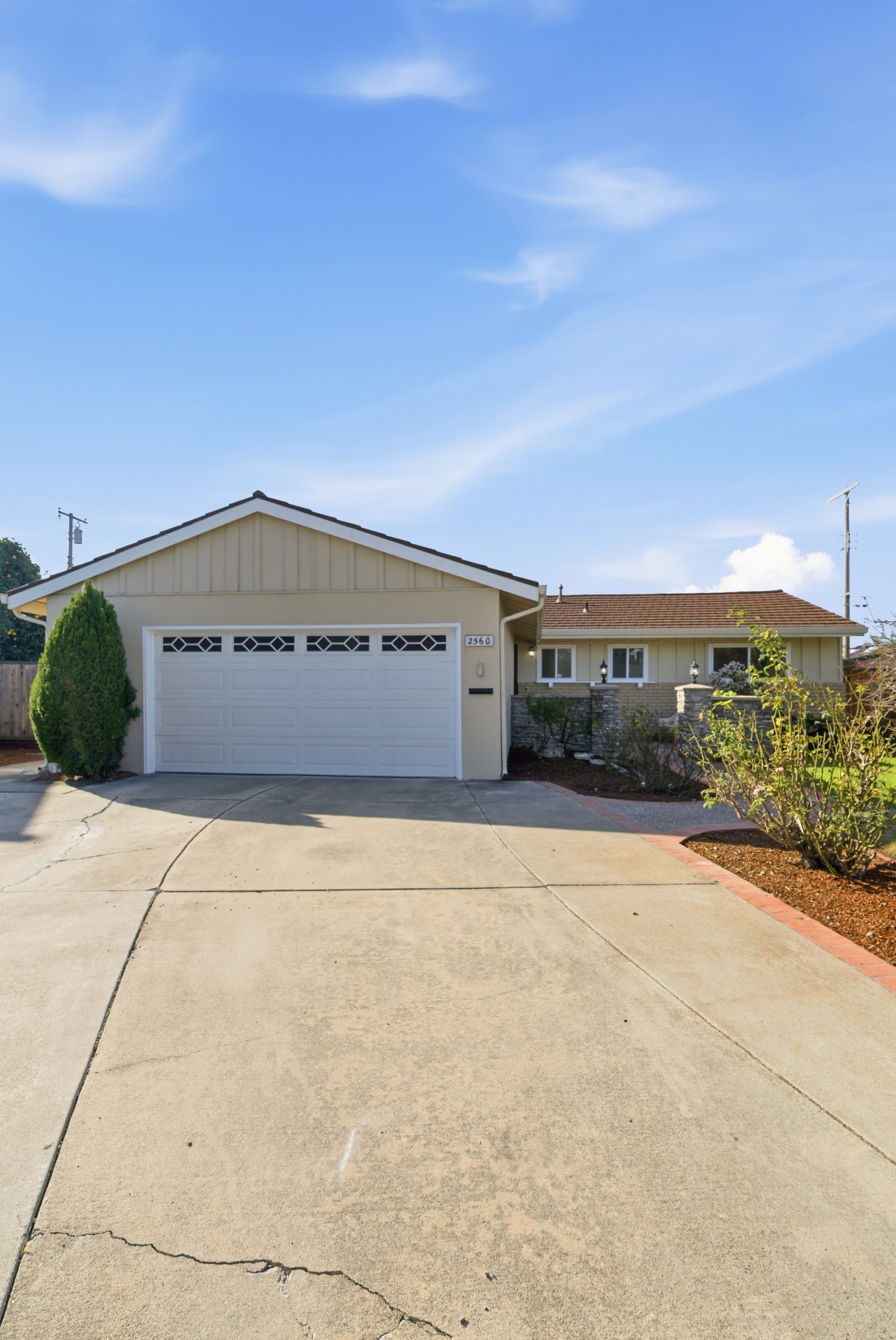 2560 Elliot Court