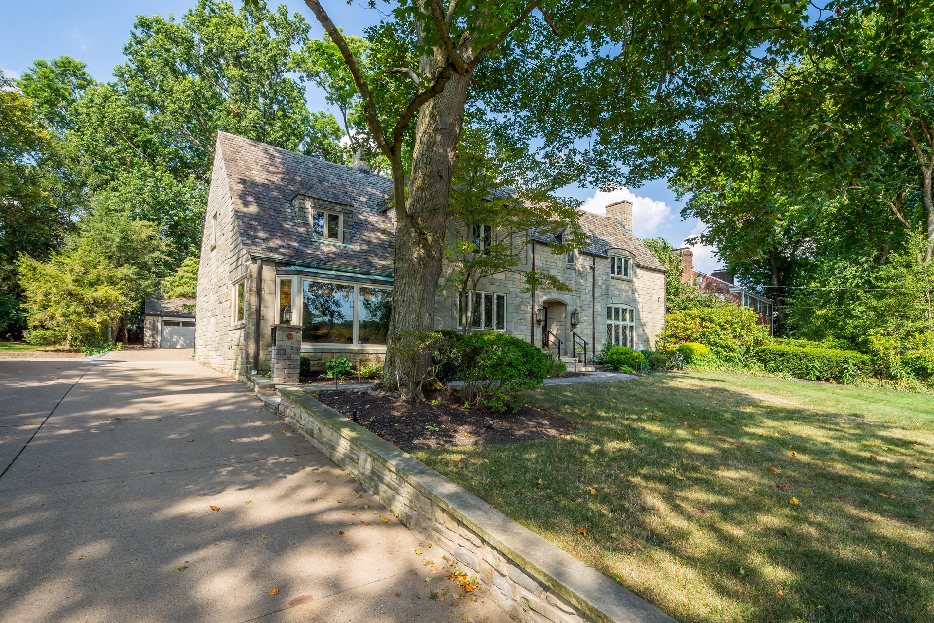 694 Valleyview Road