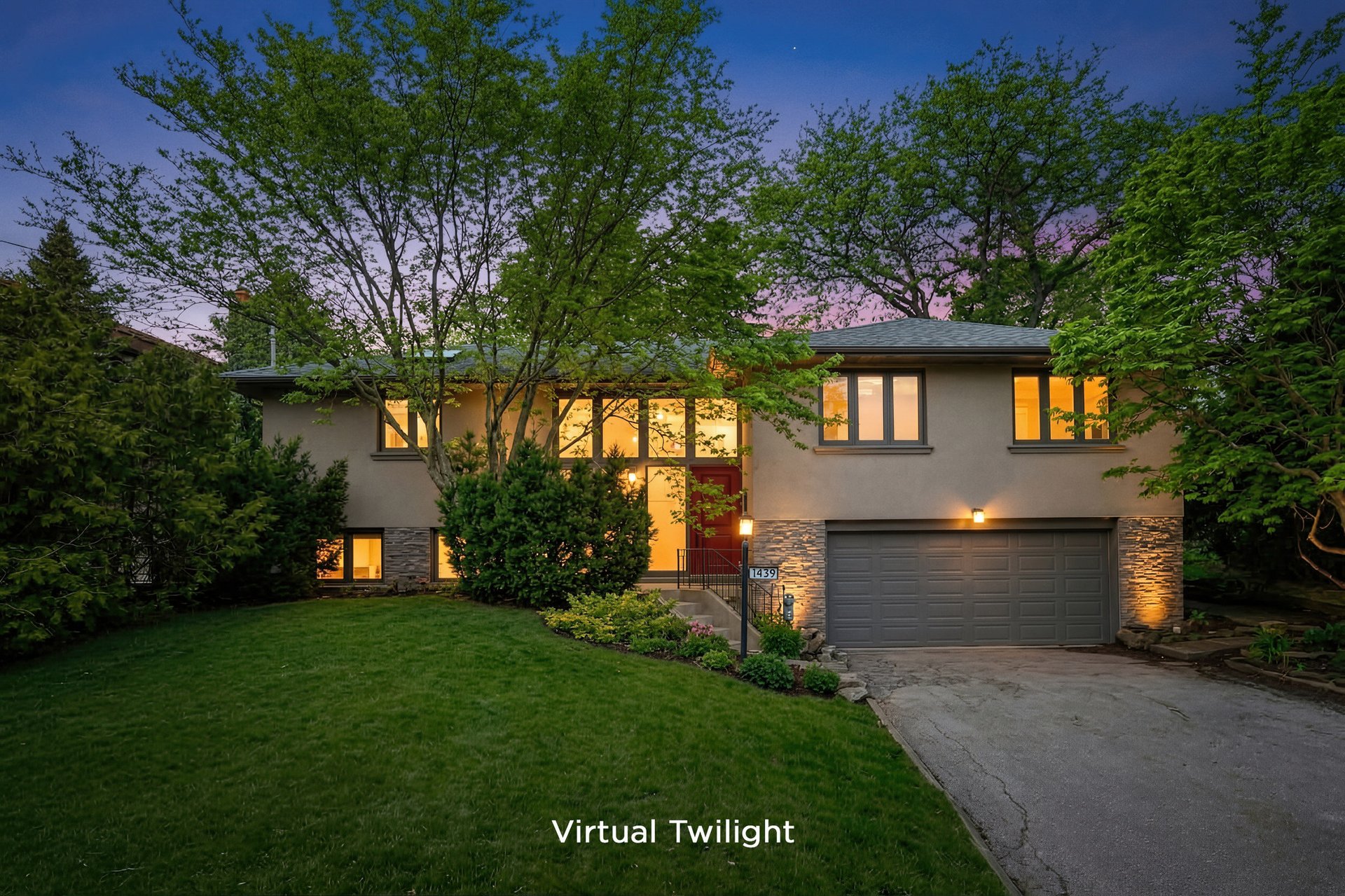 1439 Larchview Trail