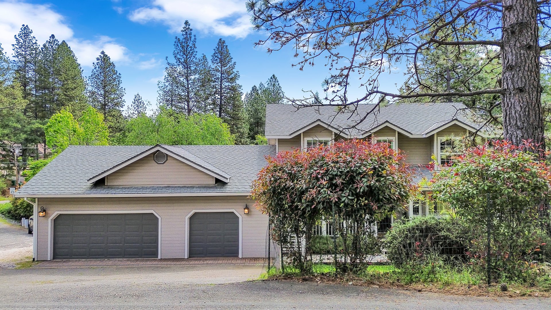 12071 Alta Sierra Dr
