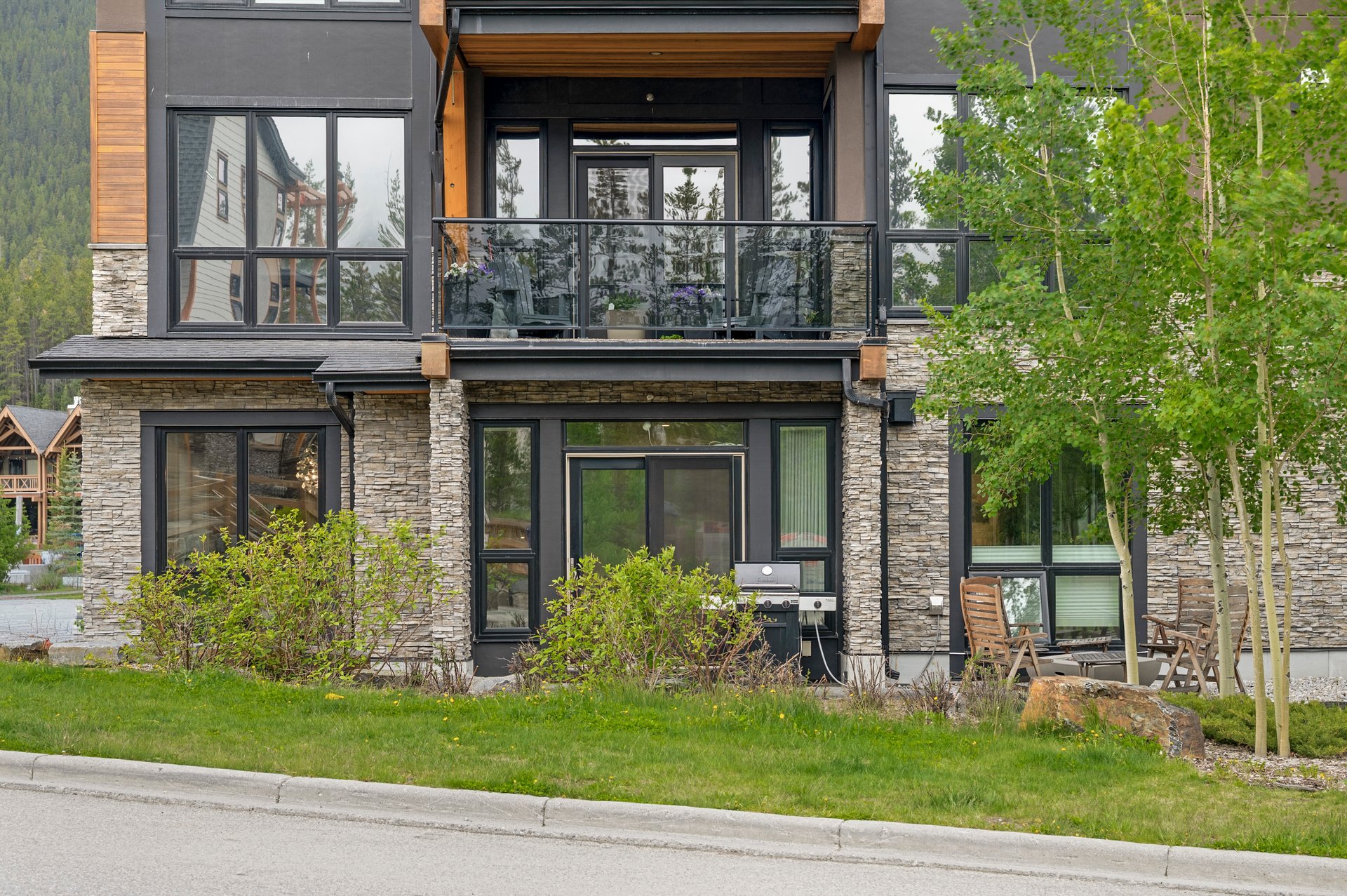101A Stewart Creek Rise Unit: 101