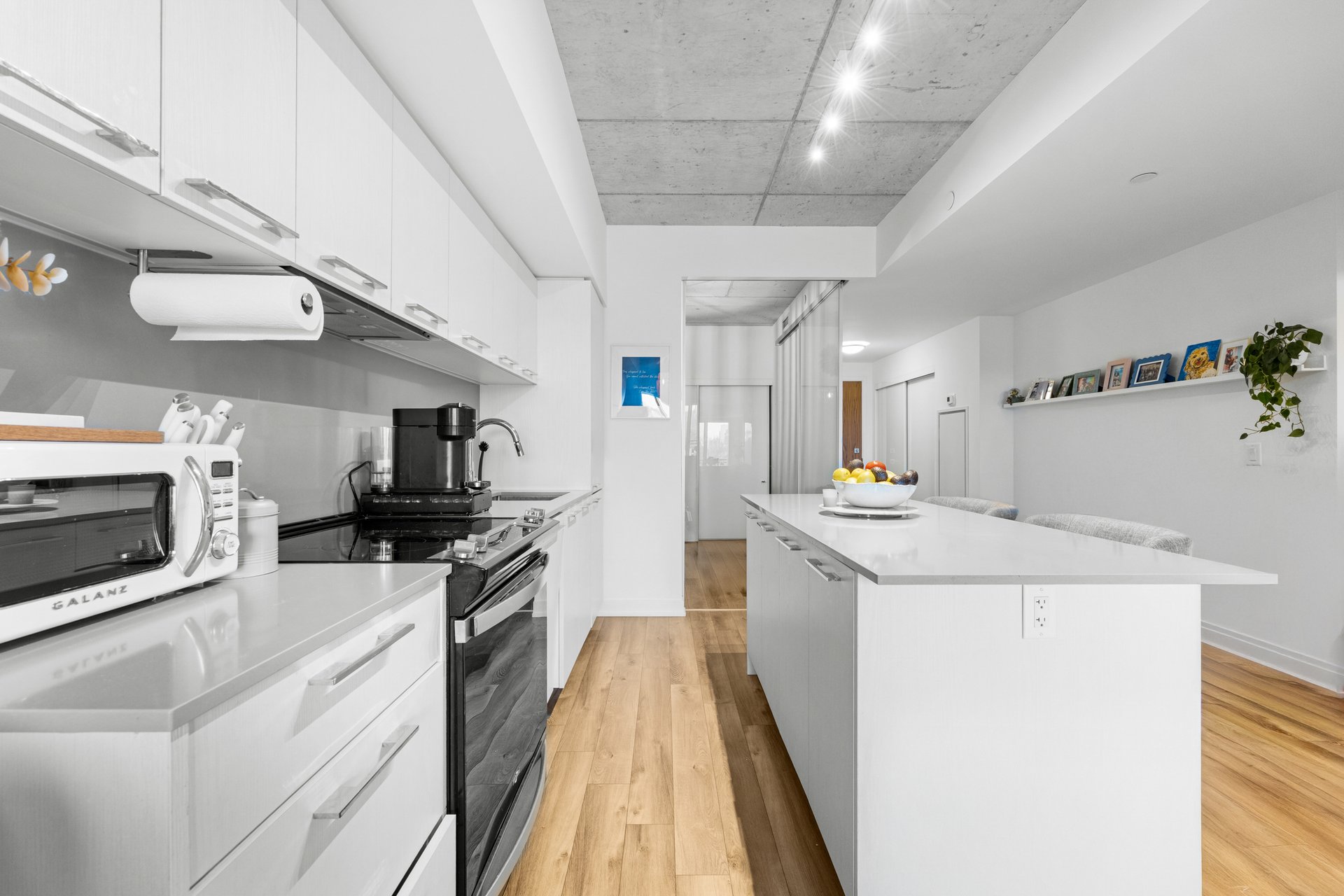 665 Queen Street East Suite 301