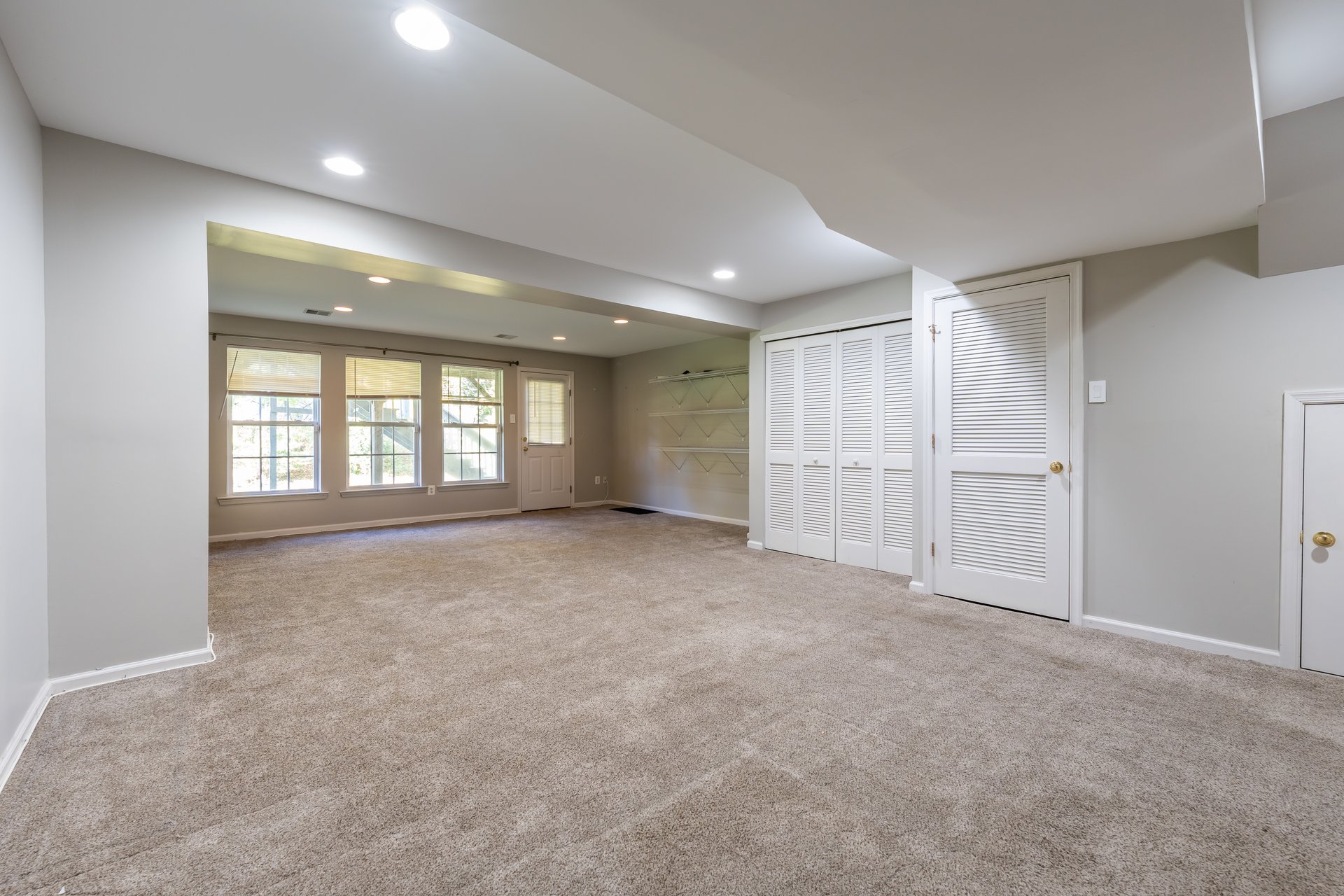 4546 Jasmine Drive