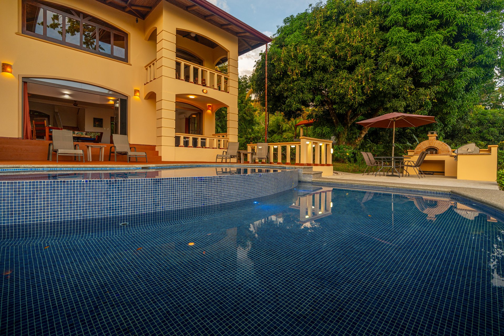 Classic Luxury at Casa Ceiba, Coastal Ocean View 4 Bedroom Home Near Uvita