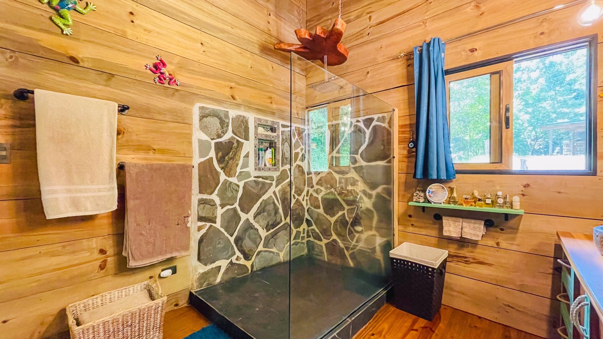 Mountain Chalet on 6.3 Acres with Stables & Panoramic Views