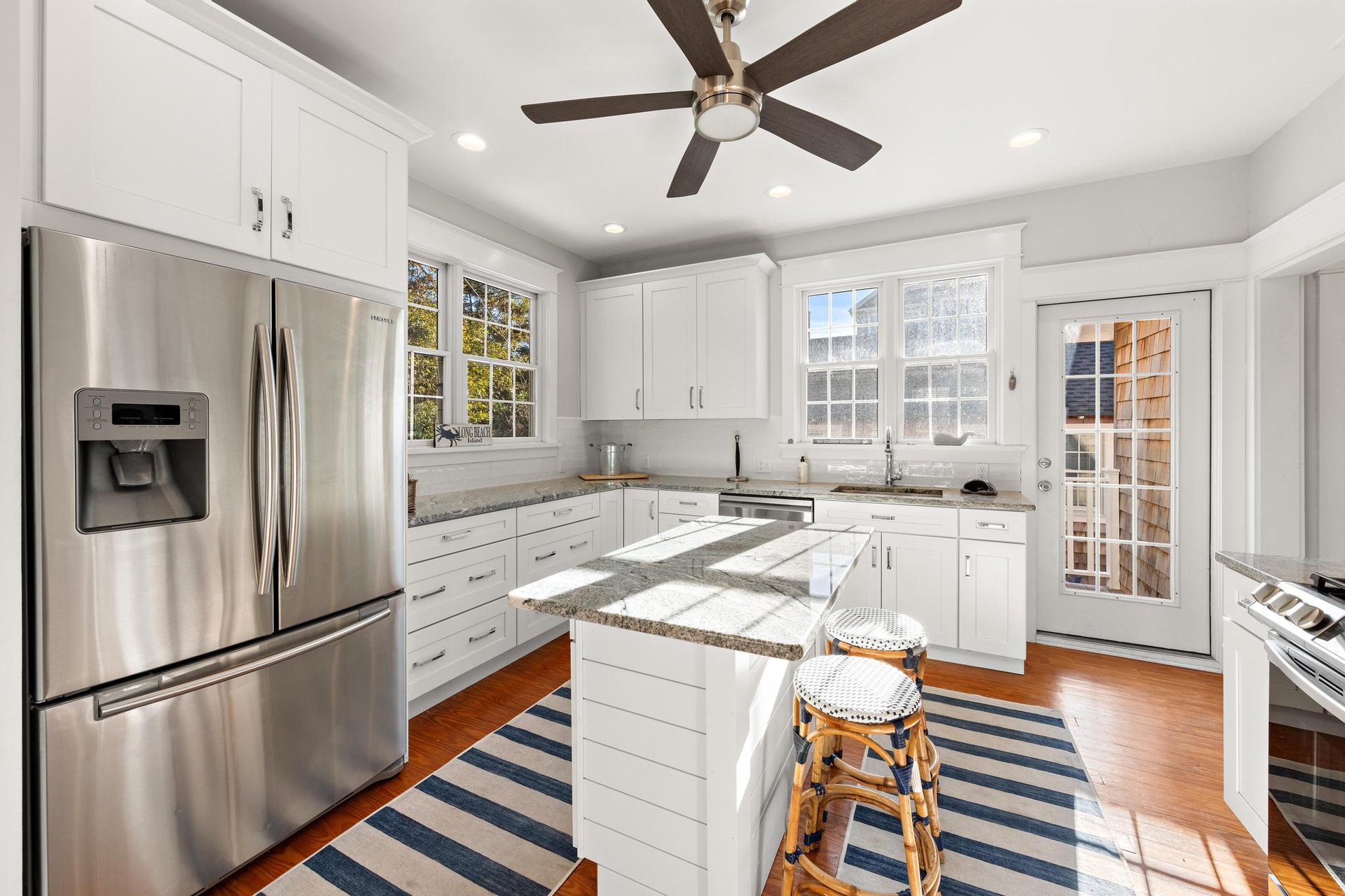 112 8th Street Beach Haven w/Cottage
