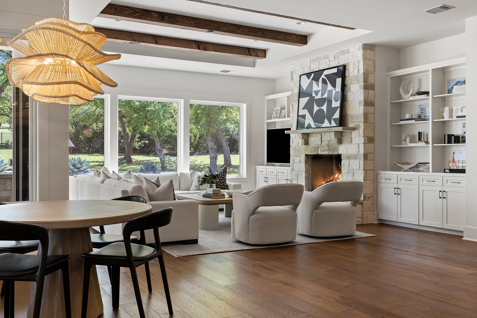 8325 Lakewood Ridge Cv