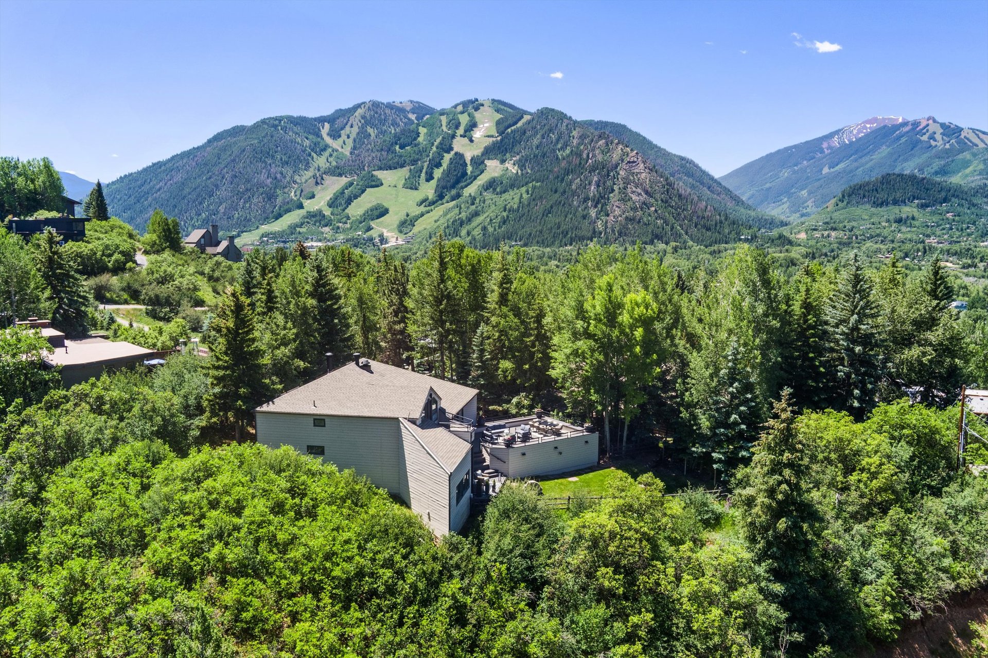 Designer Living with Unmatched Mountain Views