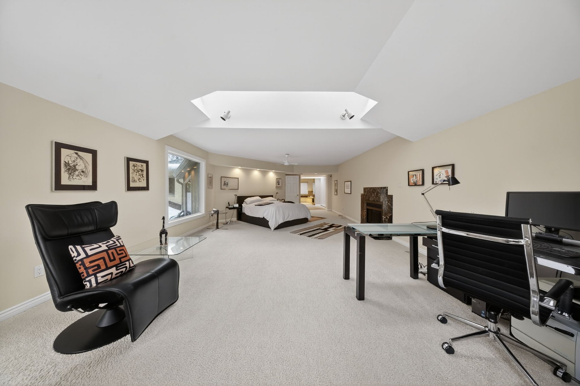 SOLD: Luxurious Country Living In The City