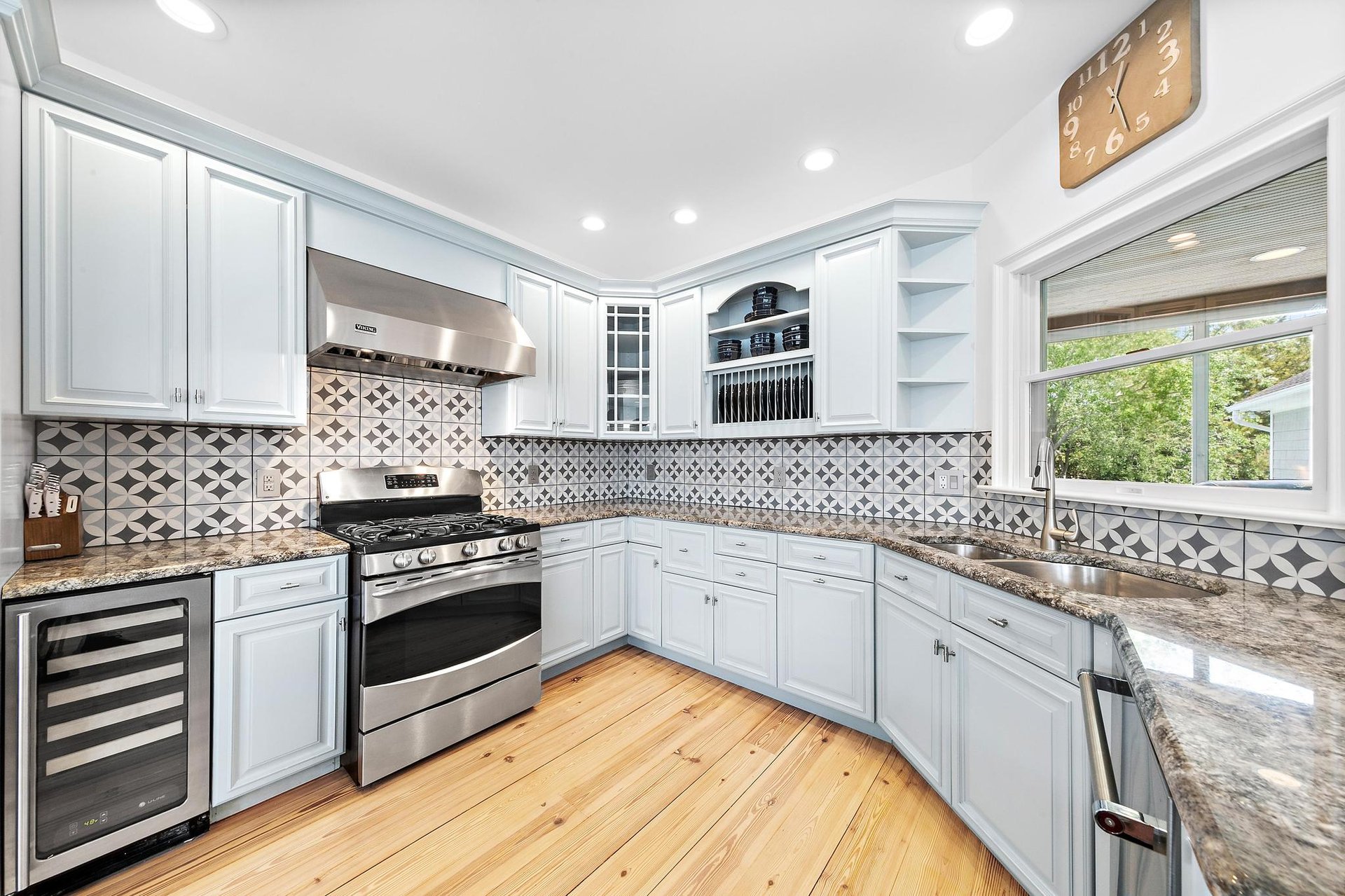 119 Dolphin Ave