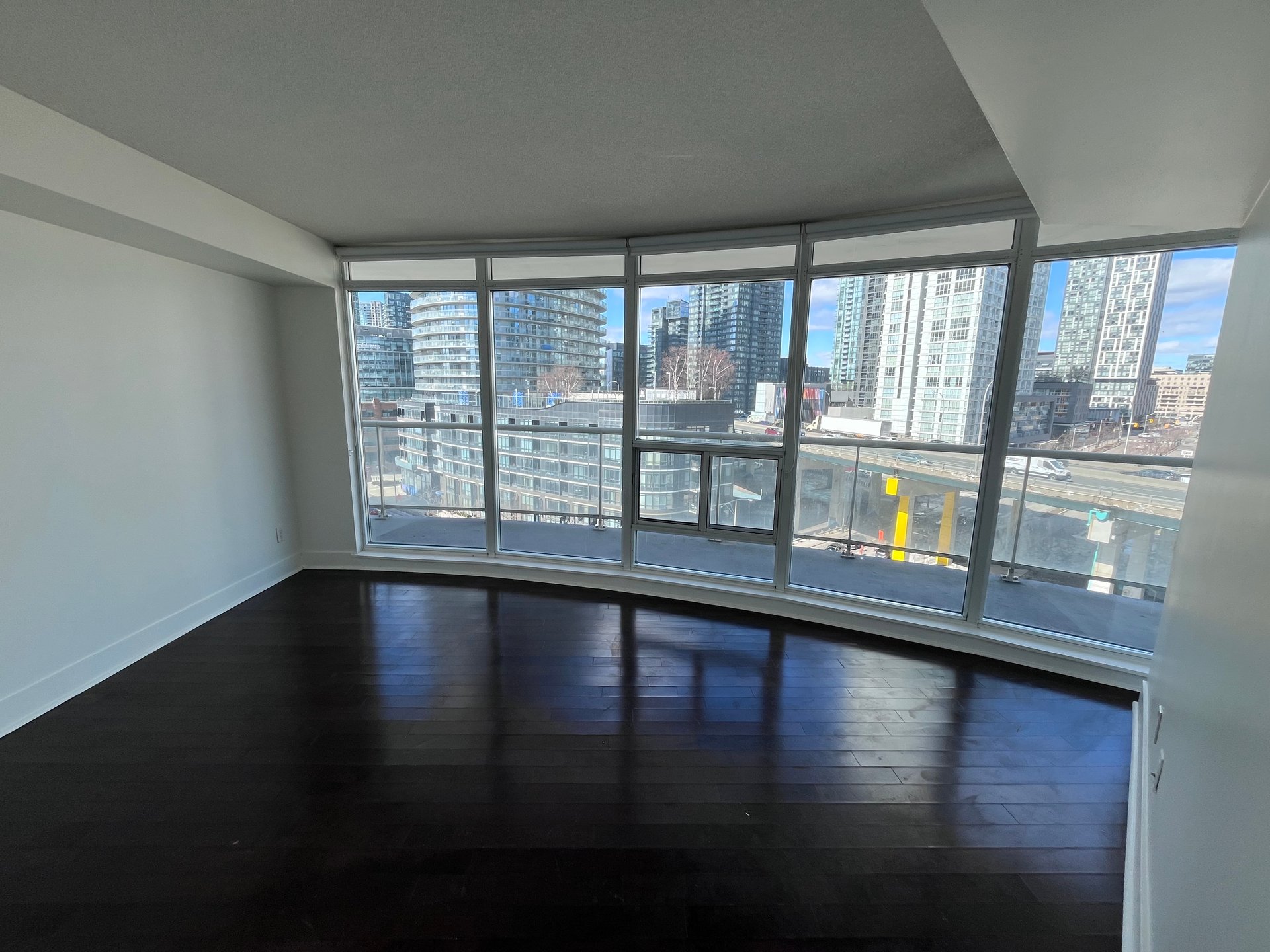 550 Queens Quay  911