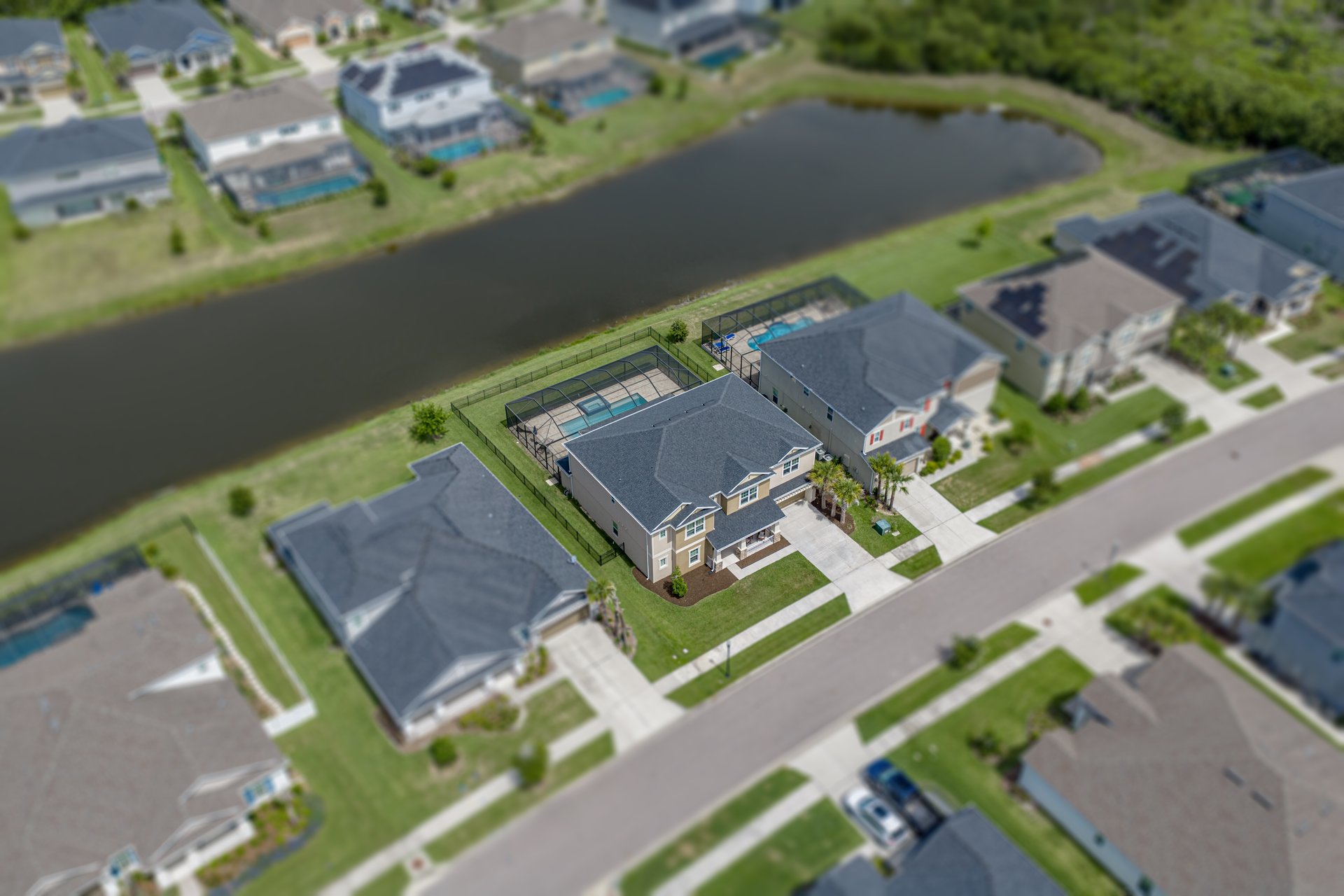 6978 BRADBURY CIR