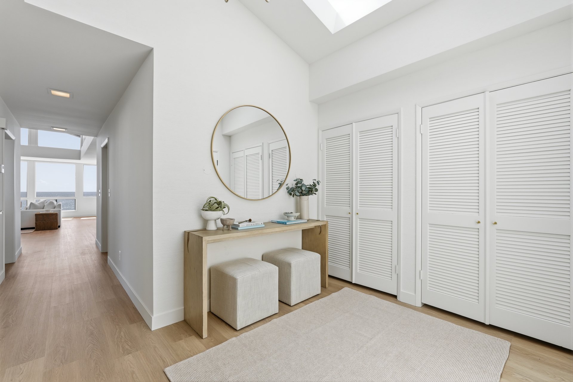 2516 The Strand