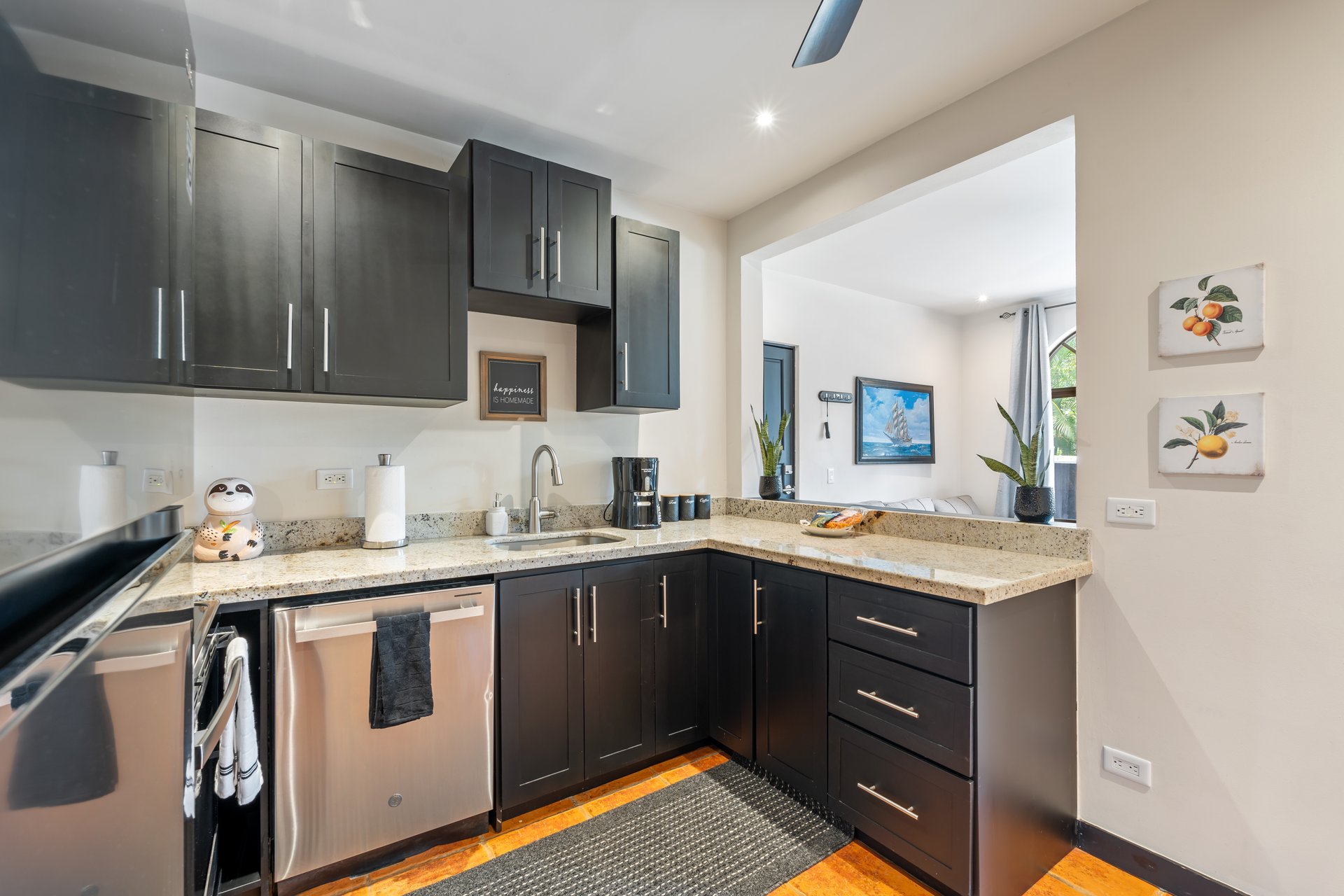 Laughing Gecko Suites | Beach Suites / Boutique Hotel For Sale