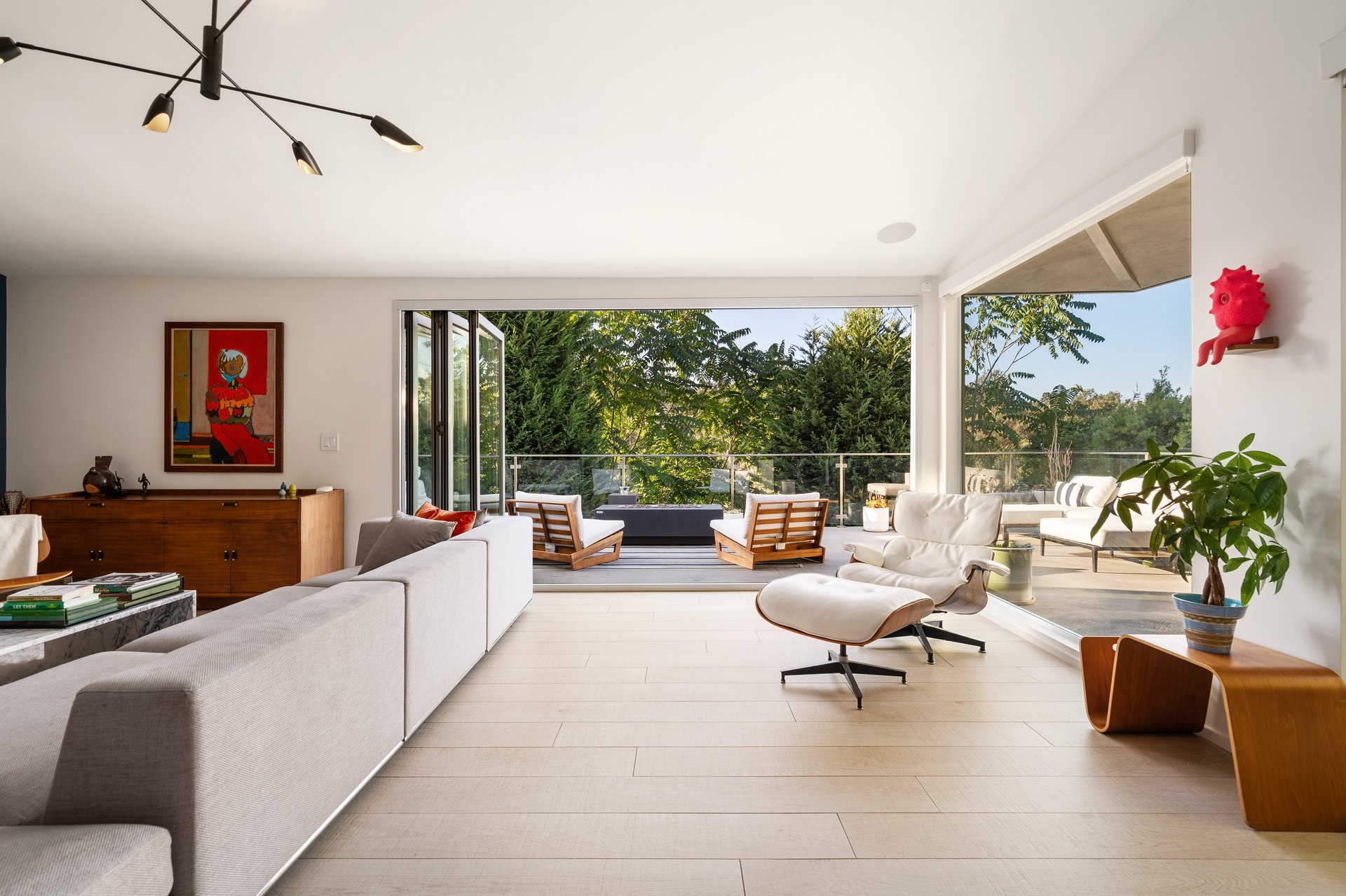 279 Mabery Rd, Santa Monica