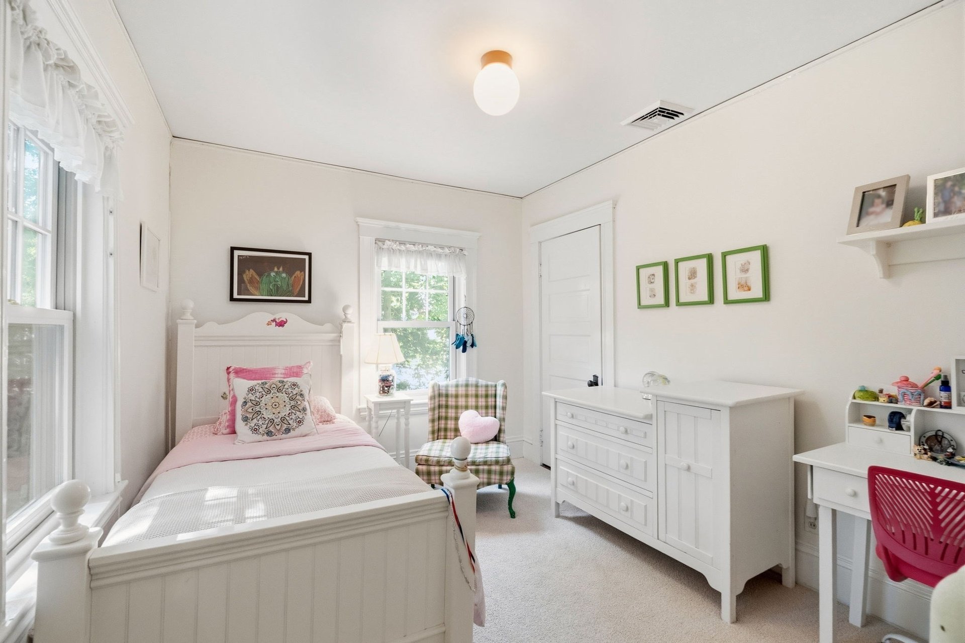 25 Riverdale Rd