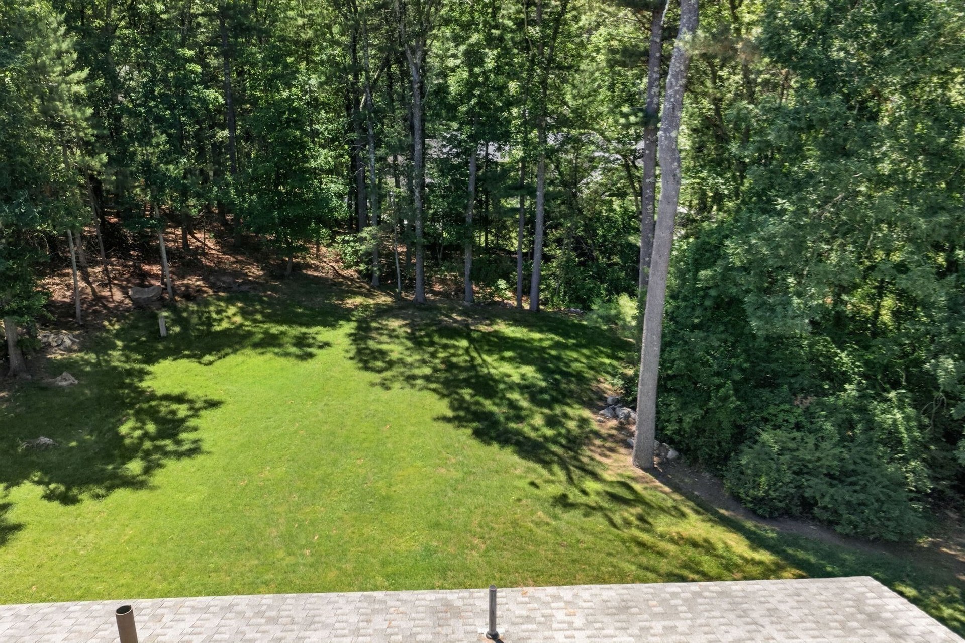 96 Draper Rd, Wayland