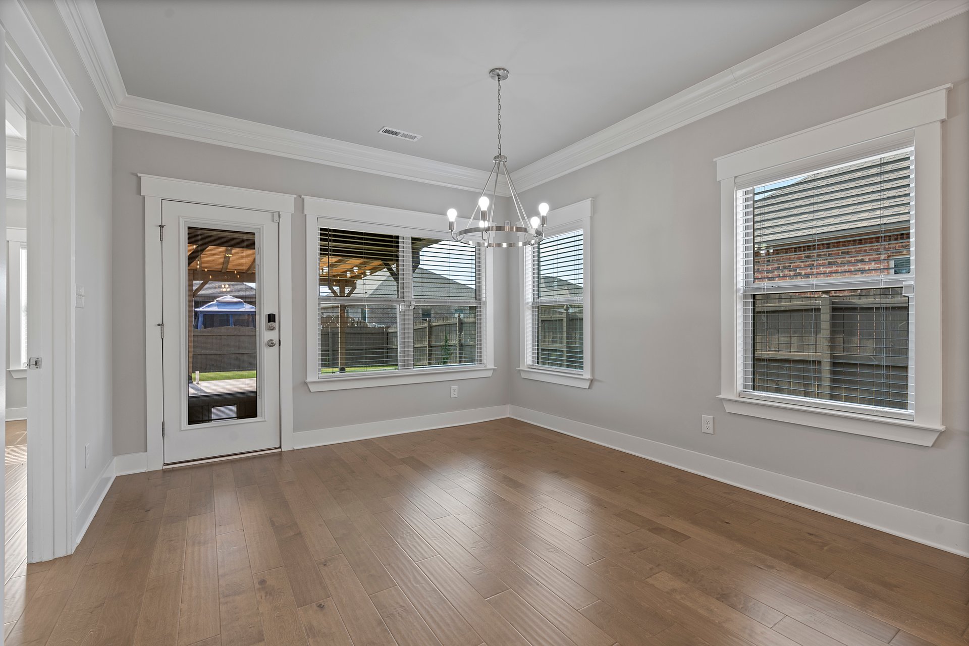 LUXURIOUS MADISON CITY SCHOOLS HOME!