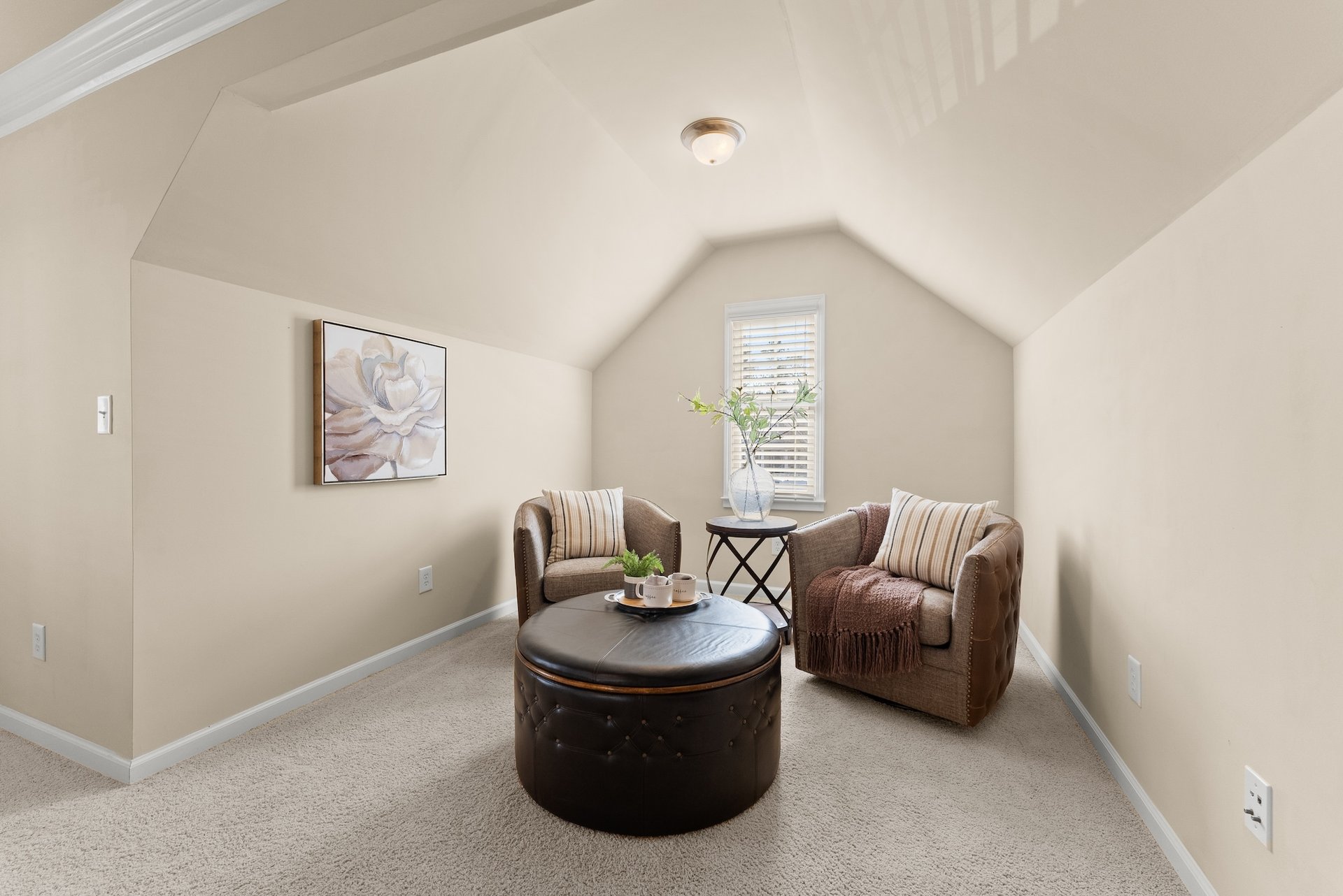 7534 Mossy Log Ct, Flowery Branch, GA 30542