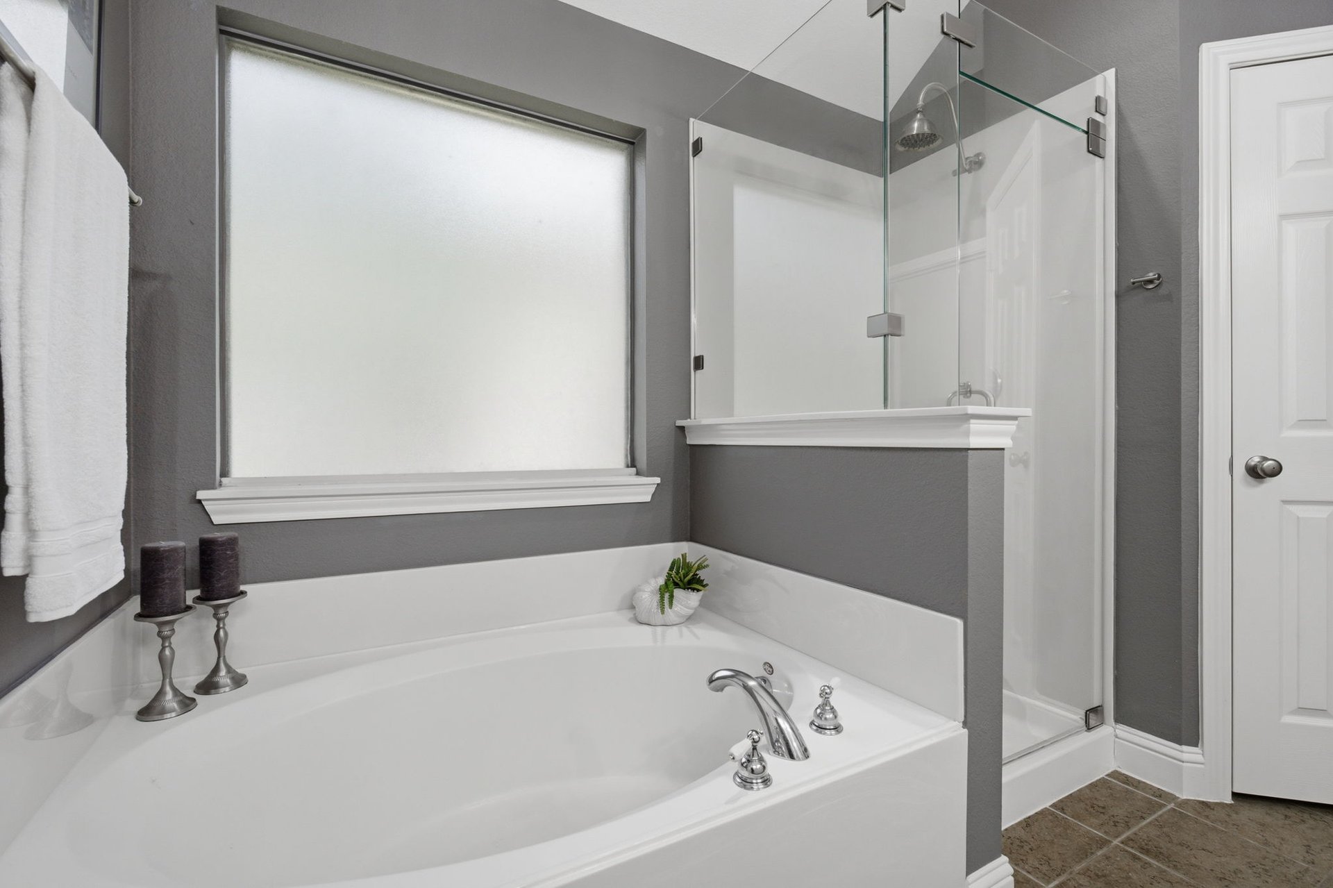 7005 Royal Glen Trail