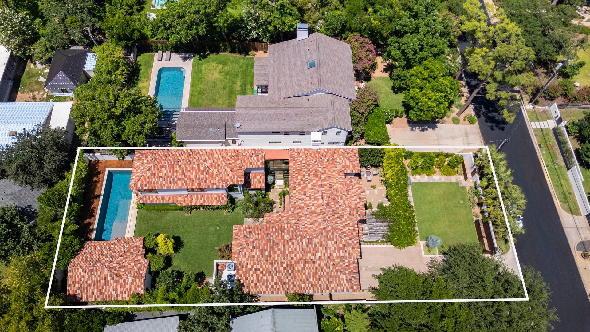 1308 Meriden Lane 