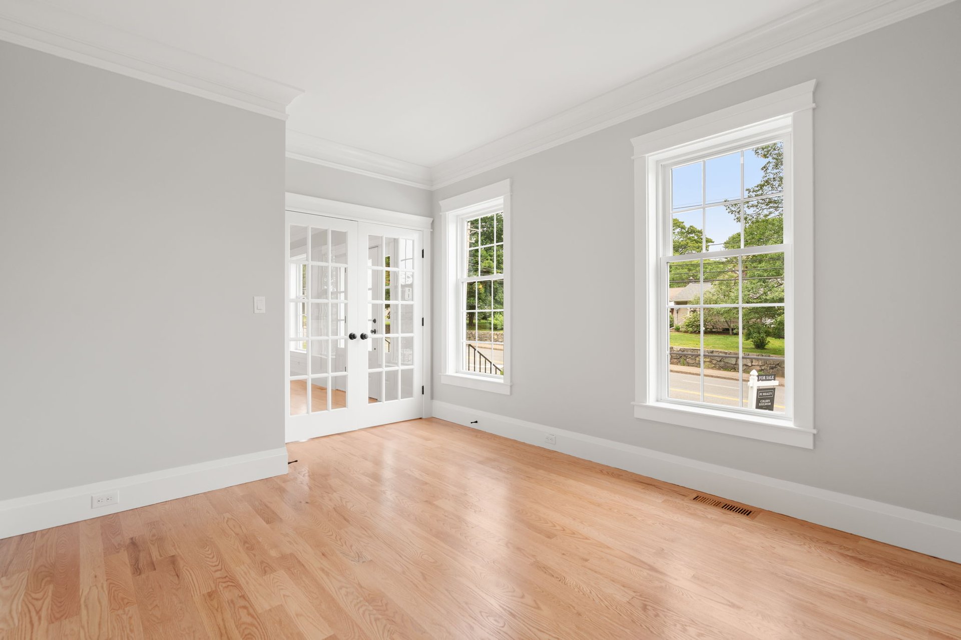 320 Lexington St