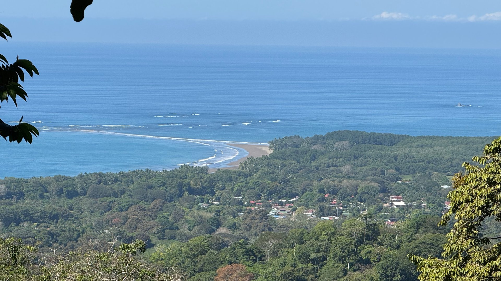 Front-Row Ocean View Lot in the Exclusive Mountains of La Unión
