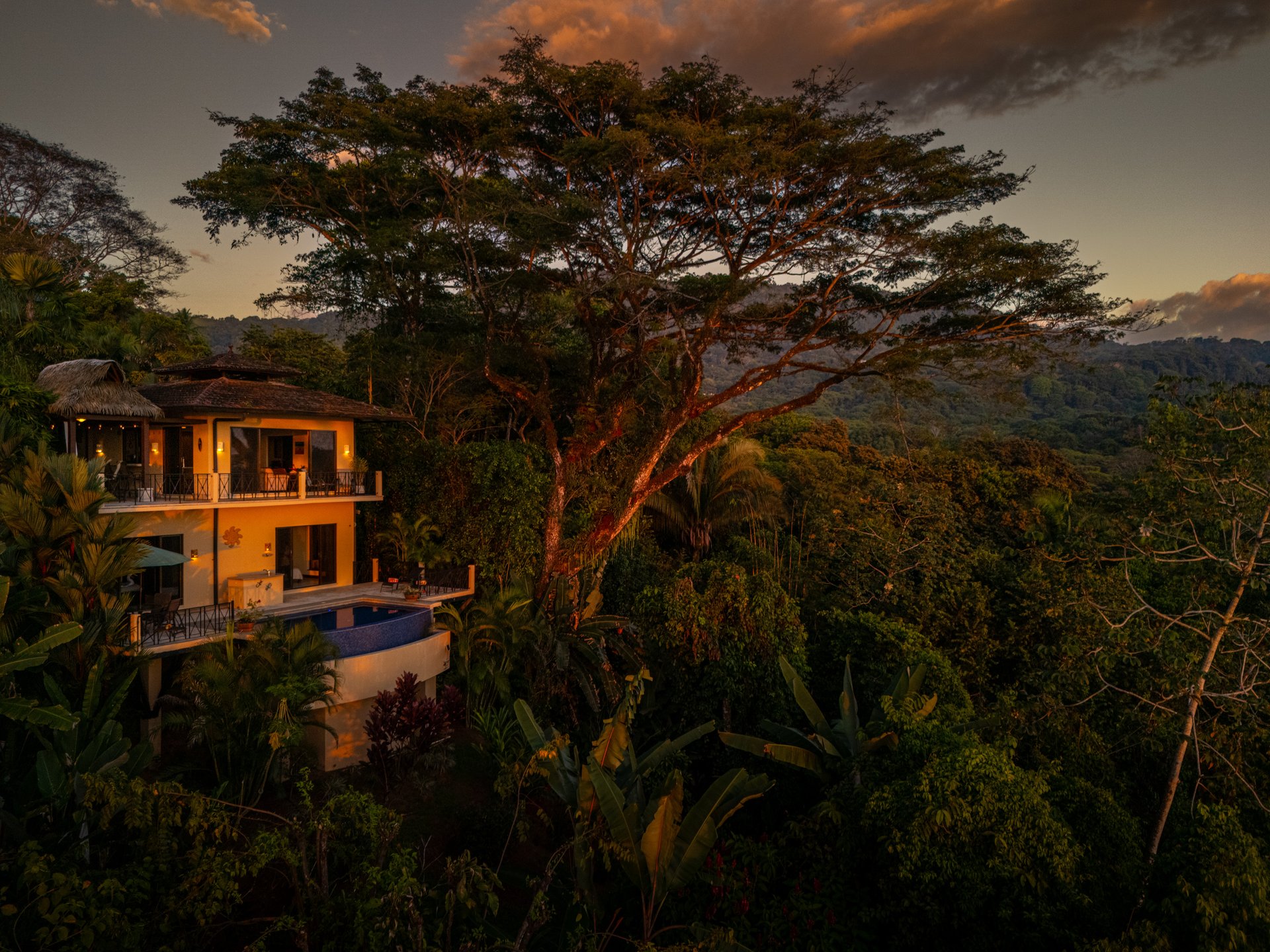 Canto Del Mar, Villa 3, Front Ridge Full Sunset Ocean and Jungle Views!