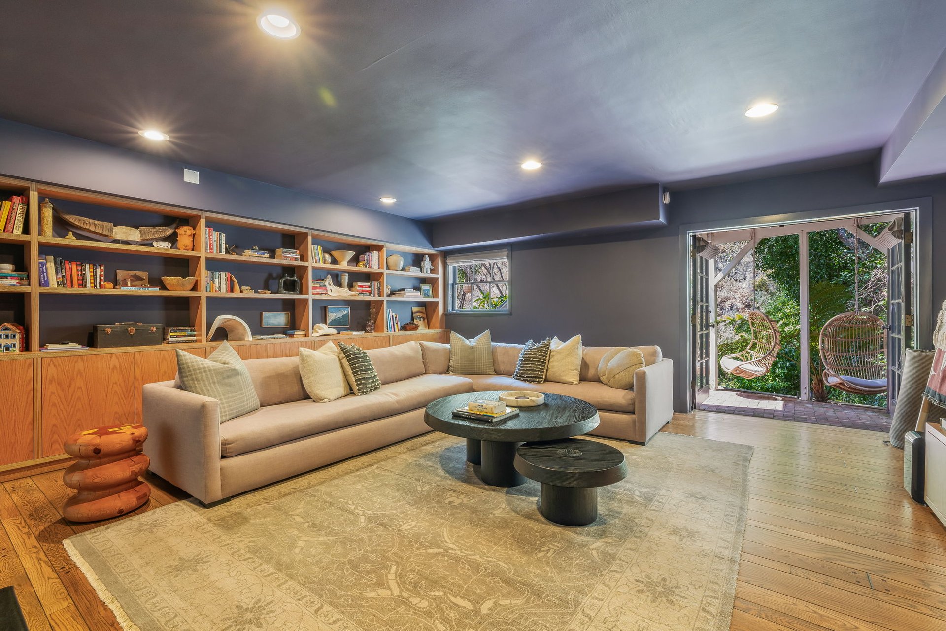 2015 Nichols Canyon Rd