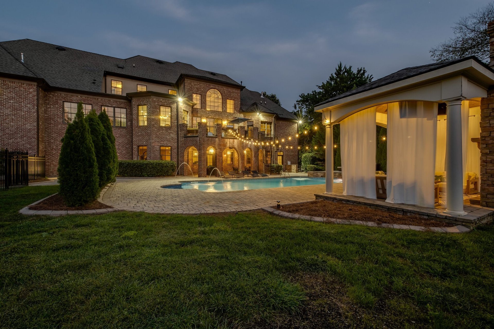 1004 Blakefield Dr