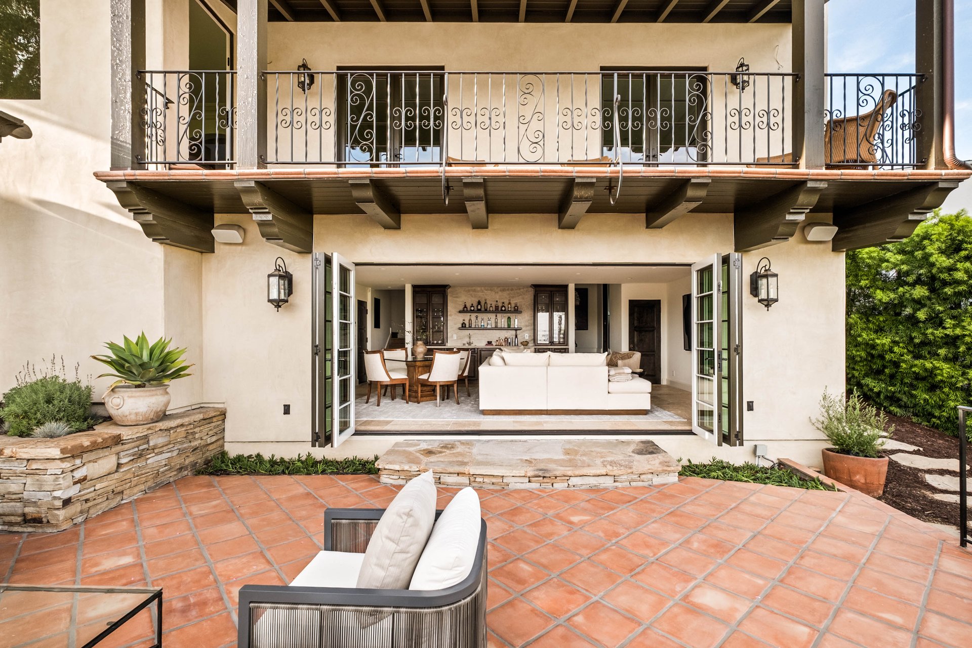 7020 La Presa Dr, Hollywood Hills