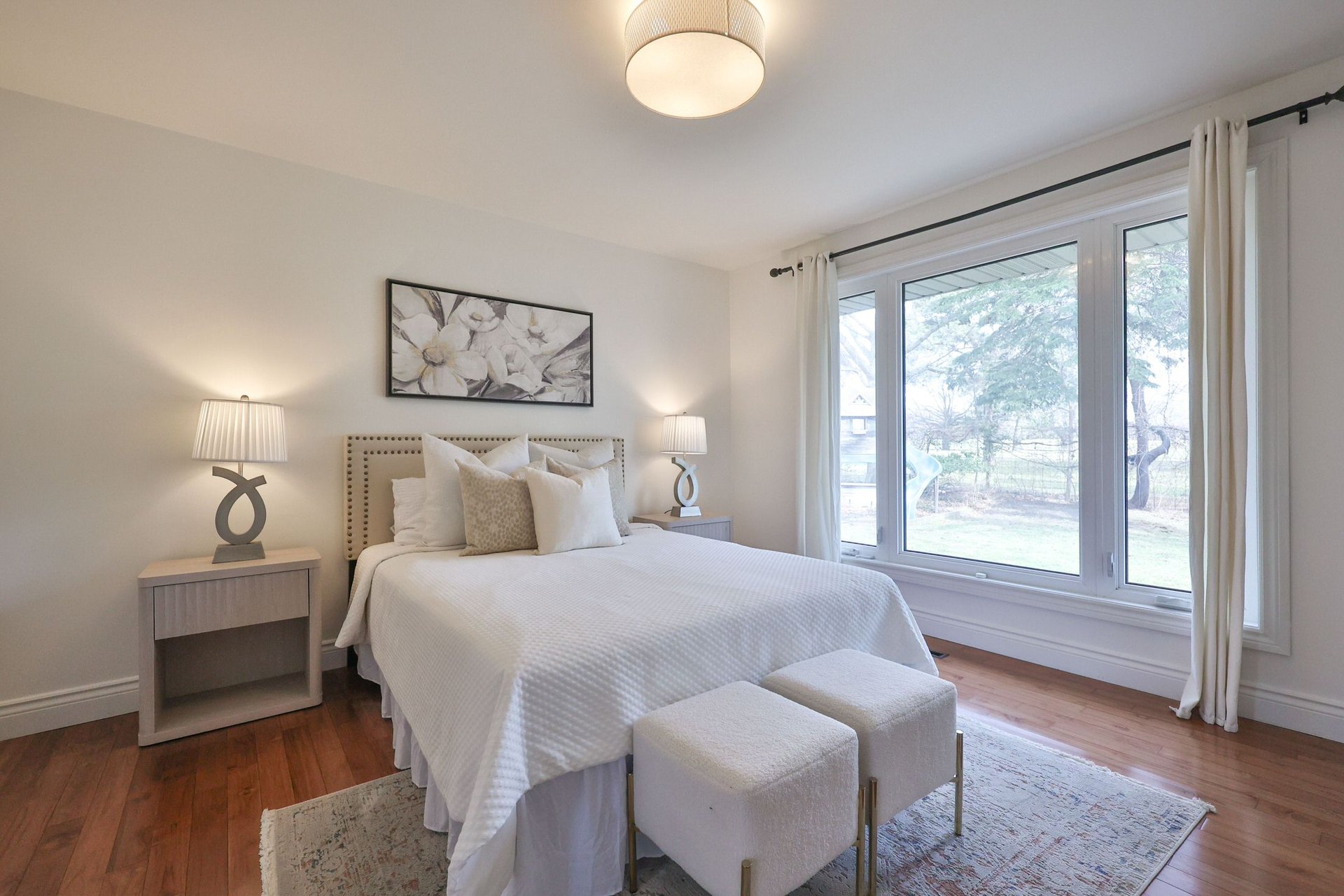 1439 Larchview Trail