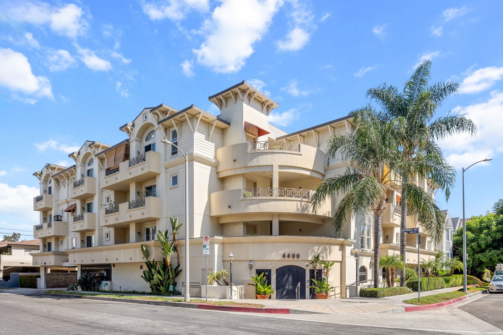 4400 Cartwright Ave Unit: 102, Toluca Lake