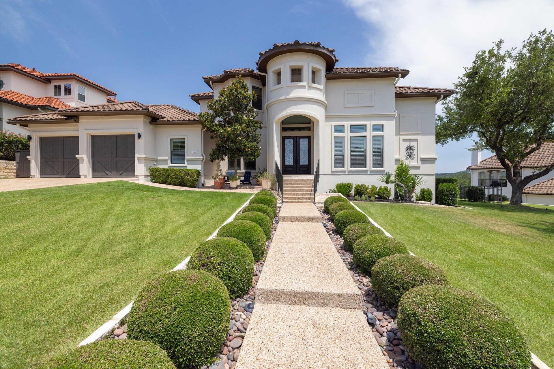 1501 University Club Drive