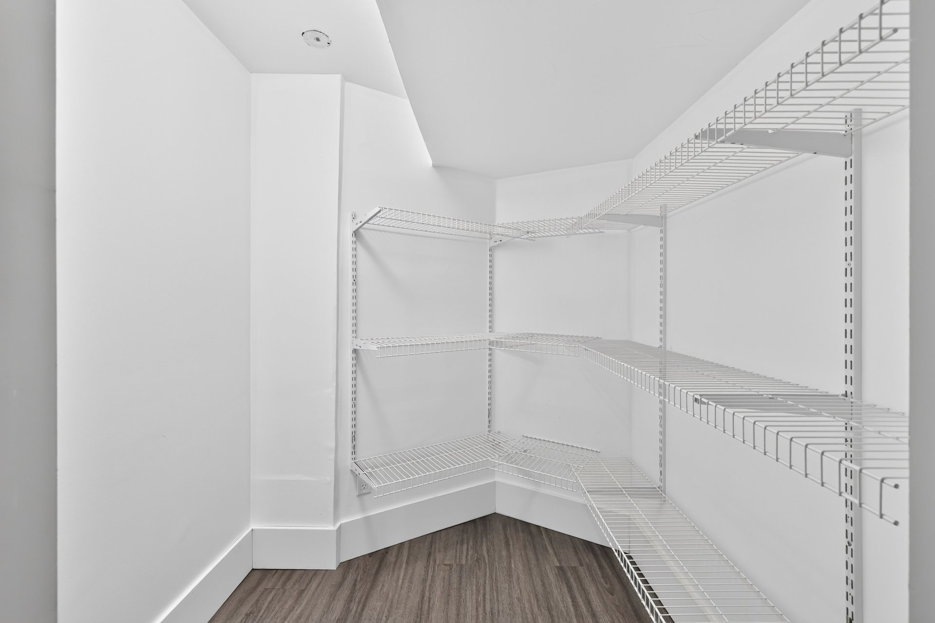2102 Salma Crescent, Burlington