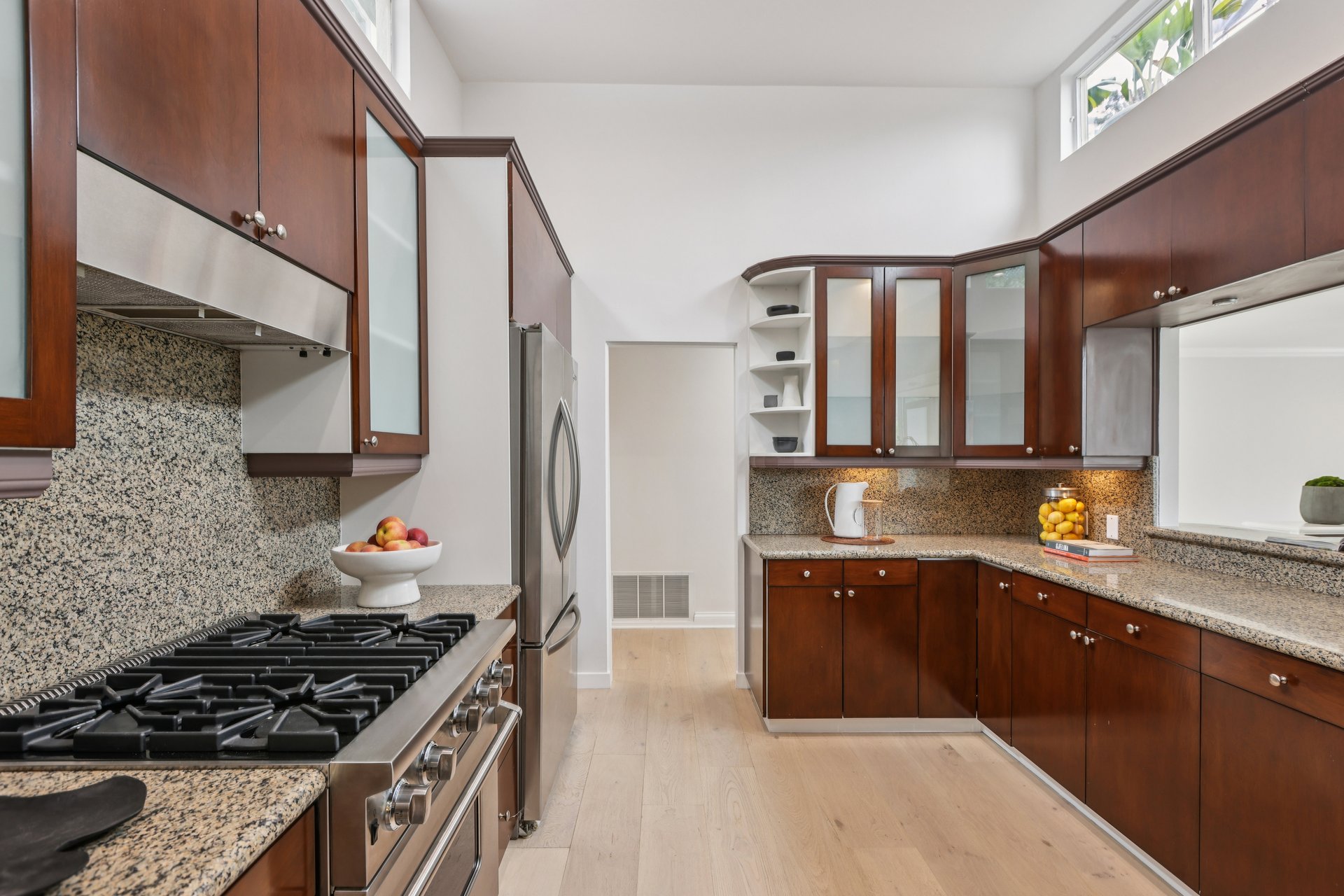 8715 Sunset Plaza Ter, Sunset Strip