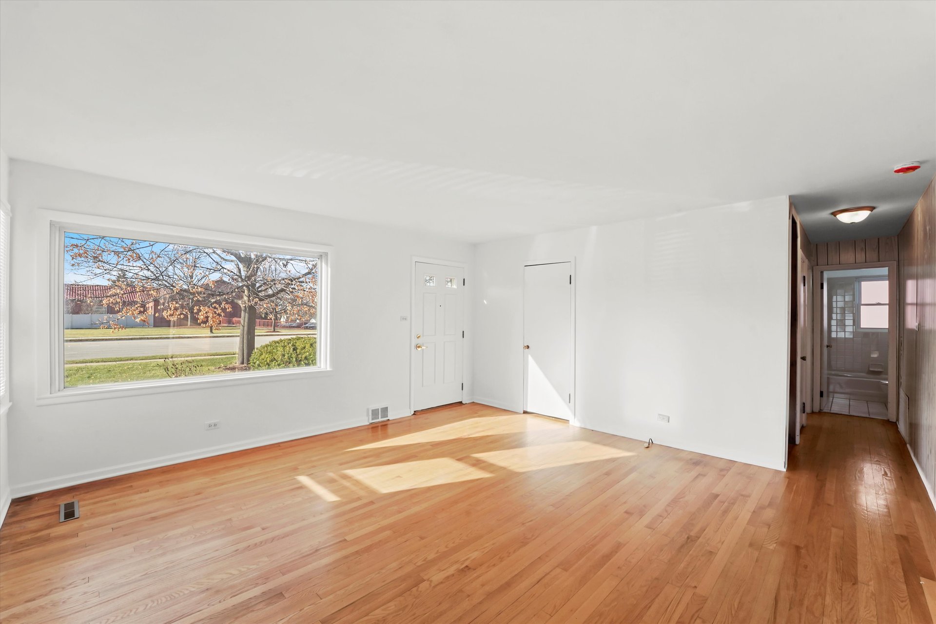 469 N. Wolf Rd., Northlake, IL 60164