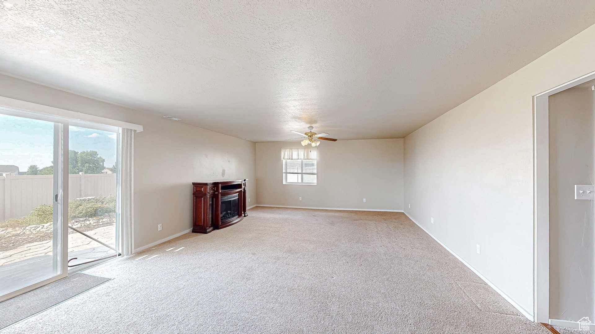 214 W Quartz Rd
